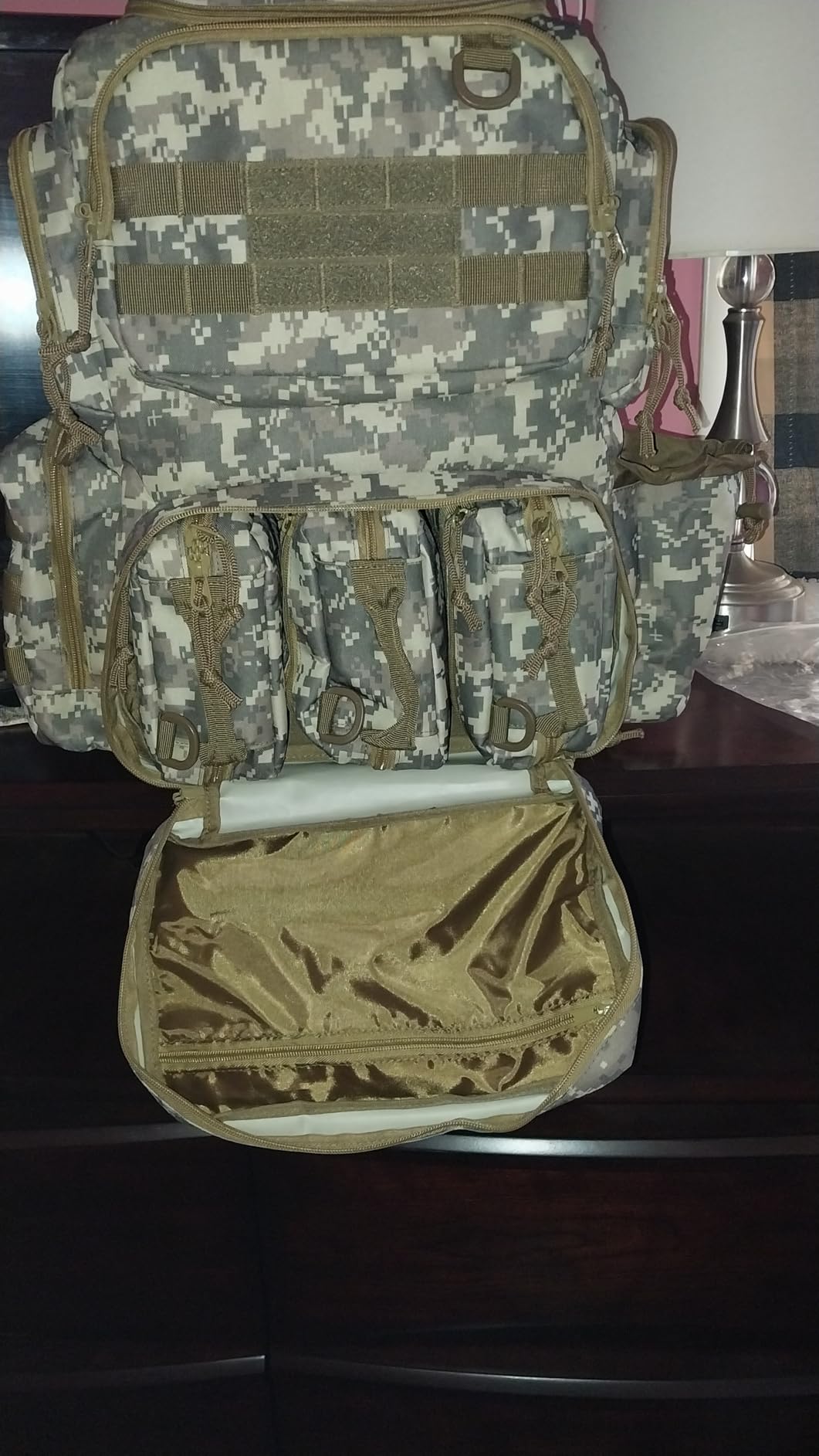 DSLEAF Tactical Pistol Backpack for 6 Handguns, Gun Backpack for Shooting | 3 Pistol Cases for 6 Pistols, 13x Magazine Slots, Lockable Zippers, Padded Shoulder Straps for Comfort customer photo 2