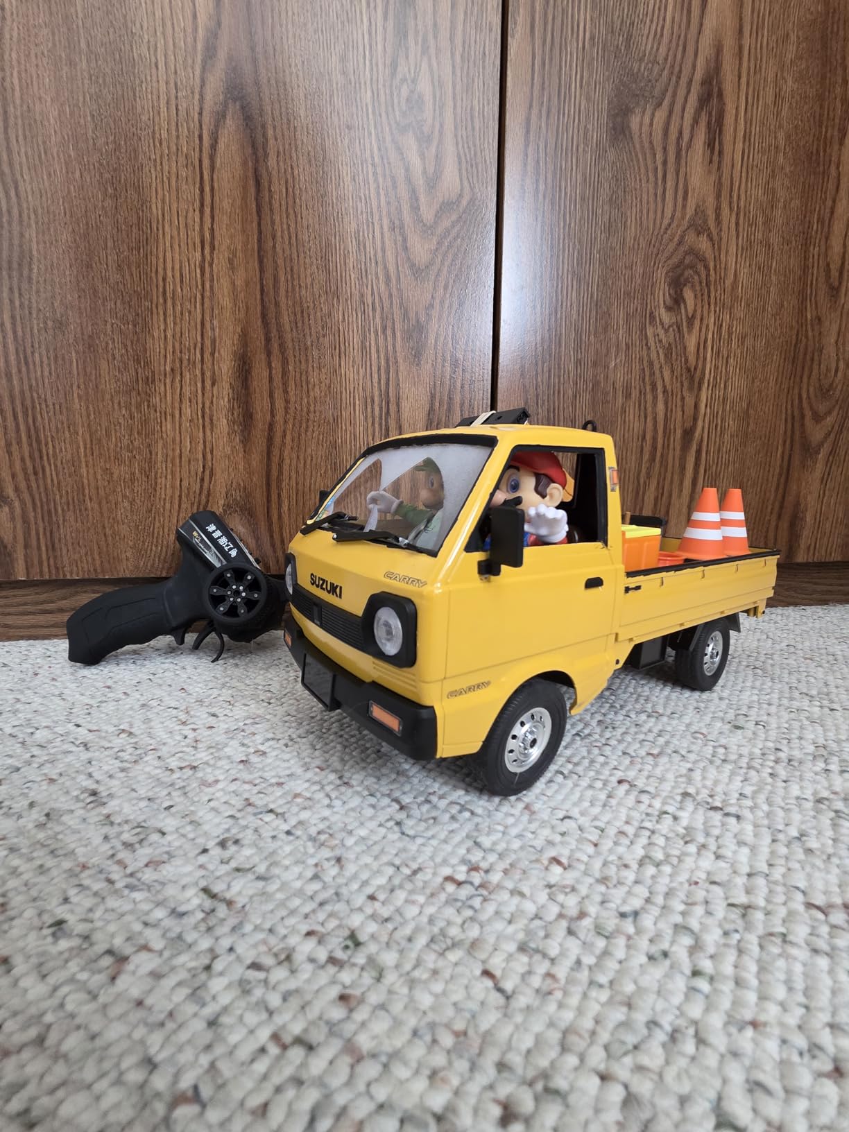 Kei Truck, 2.4Ghz RTR Off-Road Vehicle, Remote Control Retro Pickup Truck with Lights, 1:10 RC Crawler Car Silver customer photo 1