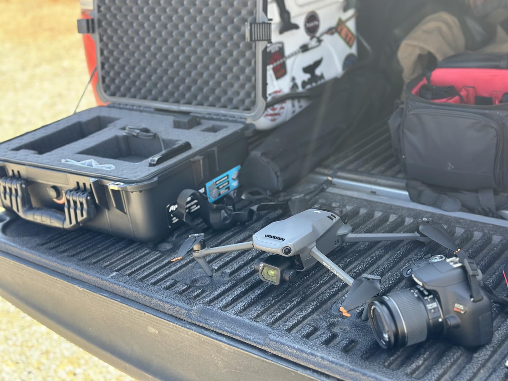 DJI Mavic 3 Classic (DJI RC), Drone with 4/3 CMOS Hasselblad Camera, 5.1K HD Video, 46 Mins Flight Time, Omnidirectional Obstacle Sensing, Smart Return to Home, FAA Remote ID Compliant customer photo 2