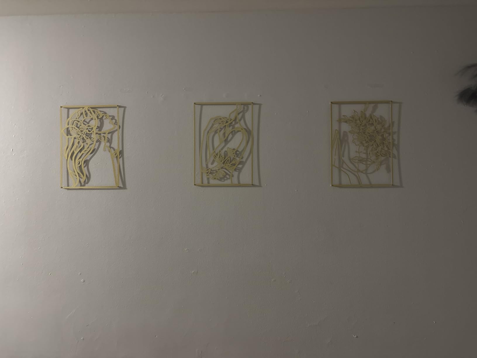AGIOTA 3 Pcs Gold Metal Wall Decor, Minimalist Floral Women Line Drawing Wall Art, Elegant Abstract Lady Silhouette Metal Wall Hanging for Home Bedroom Living Room customer photo 1