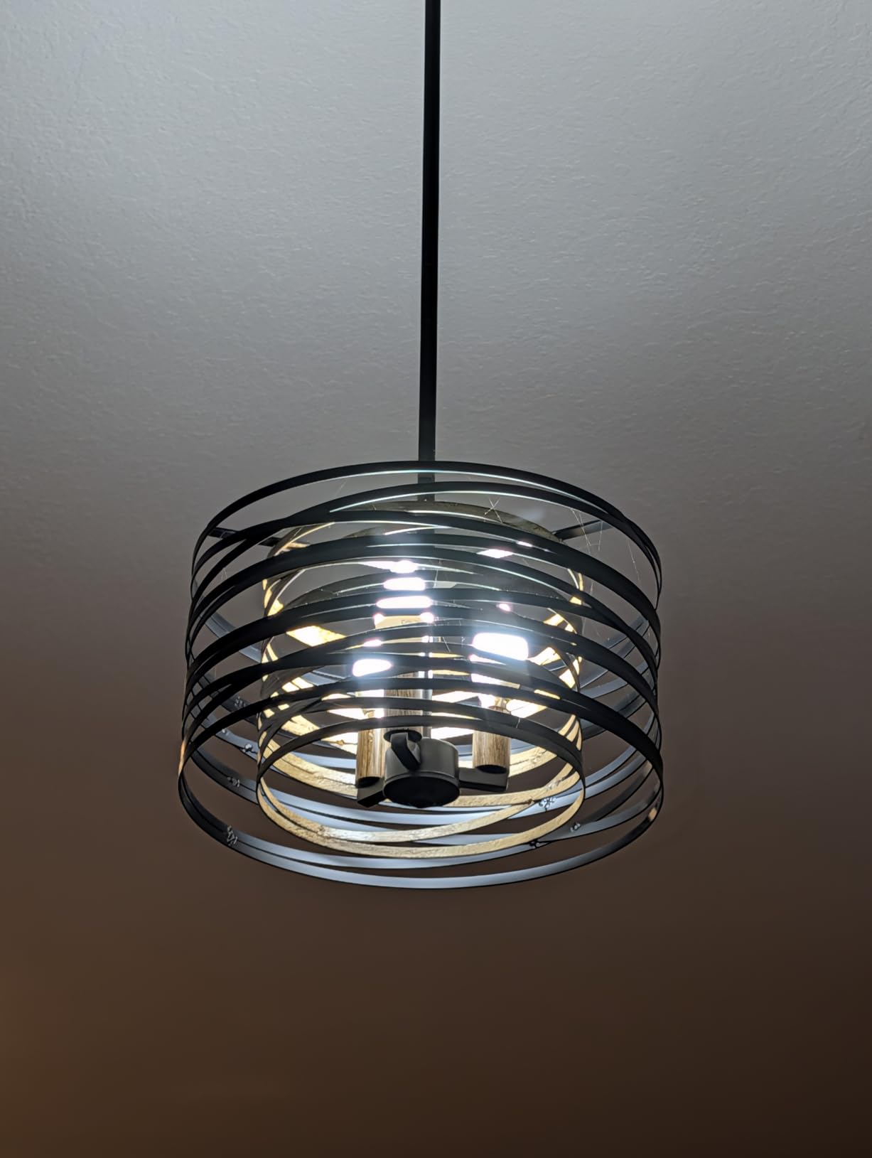 ACNKTZ 19.7'' Farmhouse Dining Room Light Fixture, 5-Light Metal Drum Chandelier, Black with Retro Wood Texture Interior customer photo 1