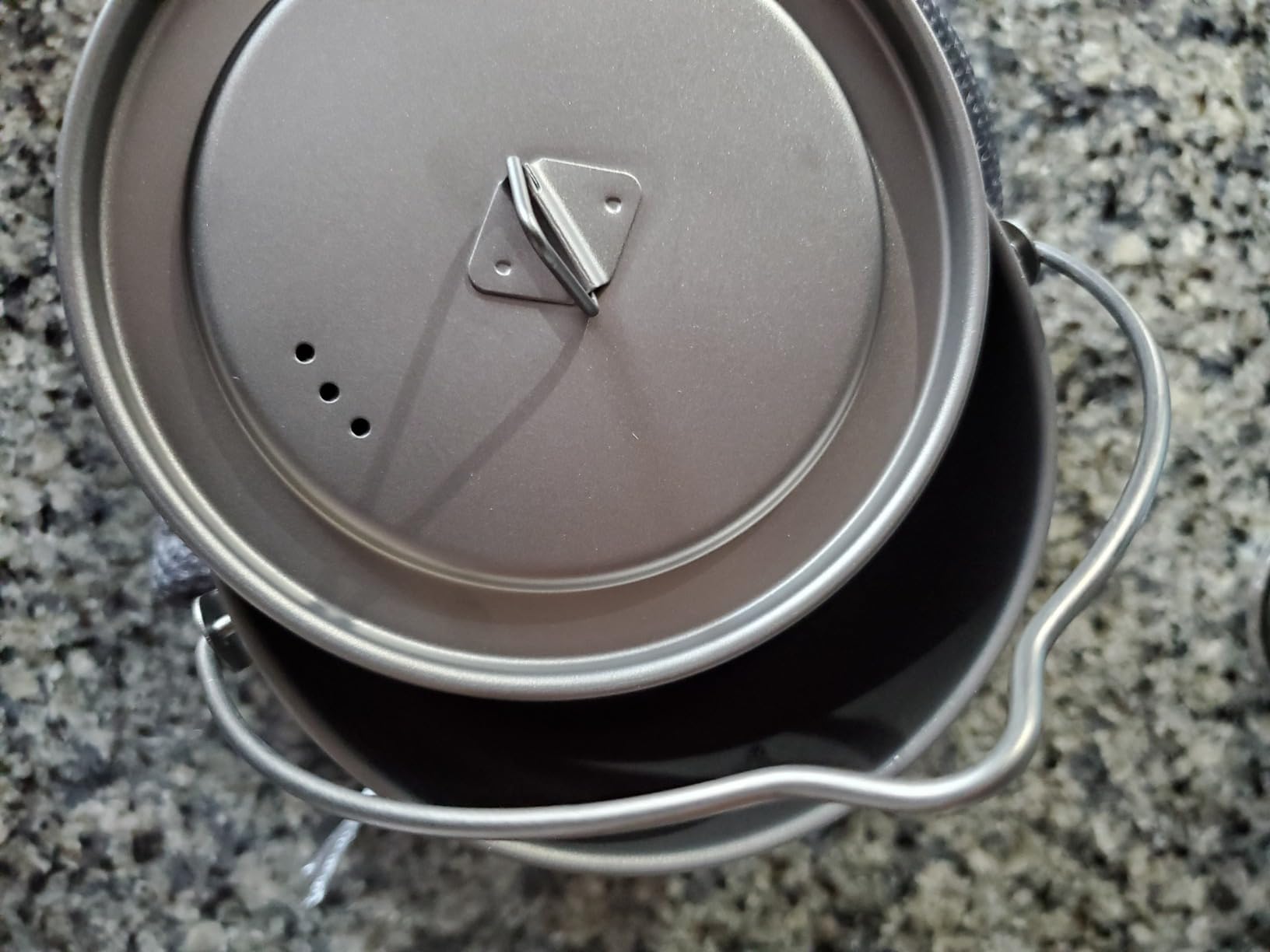 1100ml Titanium Camping Pot with Lid & Bail Handle customer photo 1