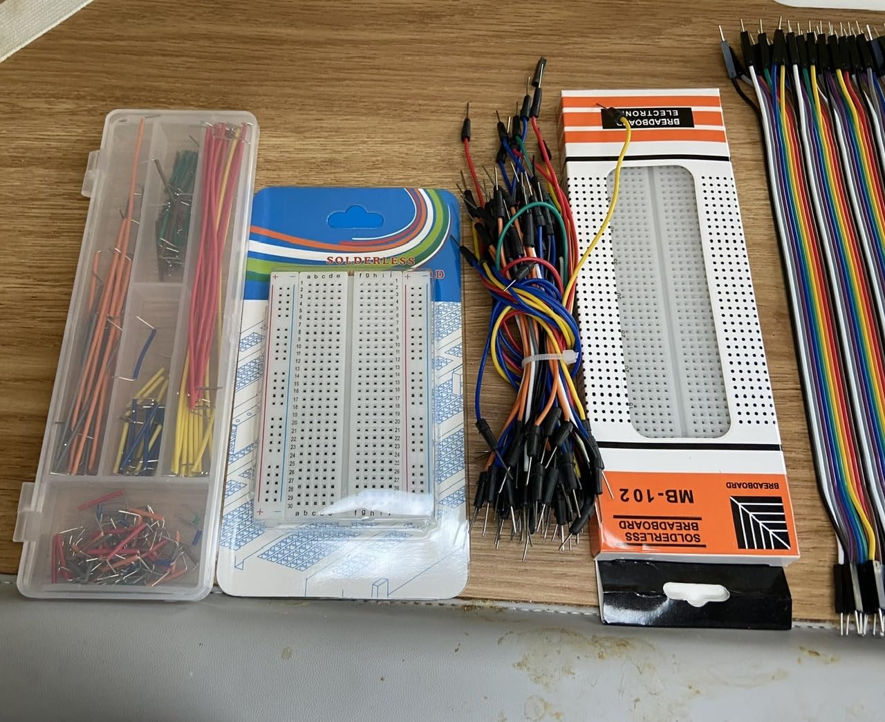 Solderless Electronics Breadboard Jumper Wires Kit 400 830 Tie Point Breadboard 14Values Solid Jumper Wire 126pcs U-Shape Male to Male Bread Board Cable Wire Ribbon Cables customer photo 1