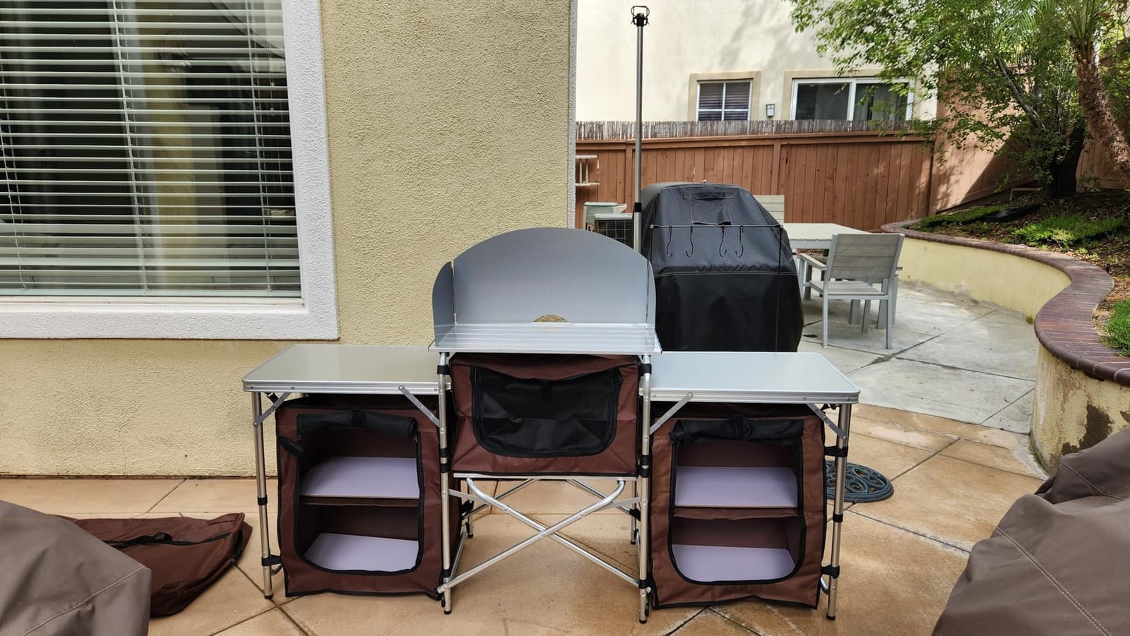 VEVOR Camping Kitchen Table, Folding Outdoor Cooking Table with Storage Carrying Bag, Aluminum Cook Station 3 Cupboard & Detachable Windscreen, Quick Set-up for Picnics, BBQ, RV Traveling, Black customer photo 1