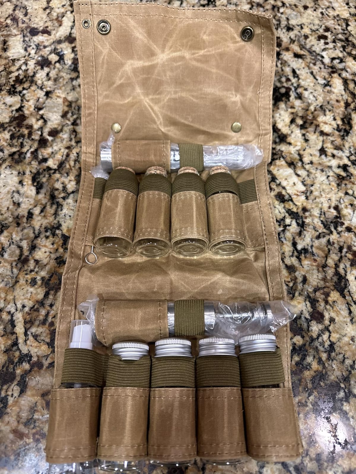 TOBWOLF Portable Spice Bag for Travel, Camping Spice Kit with 8 Jars-Green | Foldable Canvas Seasoning Organizer with Salt Pepper Grinders & Oil Sprayer for BBQ, Picnic, Backpacking & Outdoor Cooking customer photo 2