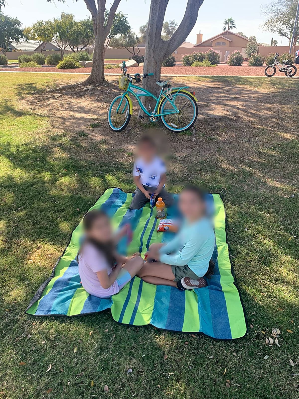 Picnic Blankets Outdoor Extra Large - Waterproof Picnic Blanket with Carry Strap | Machine Washable Picnic Mat with Sandproof Backing for Park, Grass, Hiking, Travel, Concerts, Indoor (Aegean Blue) customer photo 1