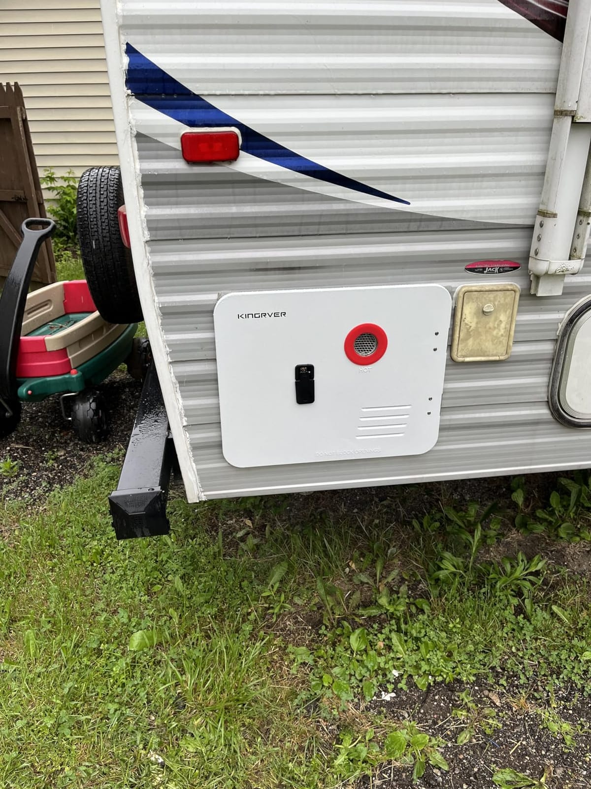 KINGRVER Tankless RV Water Heater SUMMIT XT, Instant On-Demand Hot Water | 12V DC & 2.5 GPM On Instant Hot Water, Wired Remote Controller, Compact Fit for Most RVs, Energy-Saving & High-Altitude Ready customer photo 2