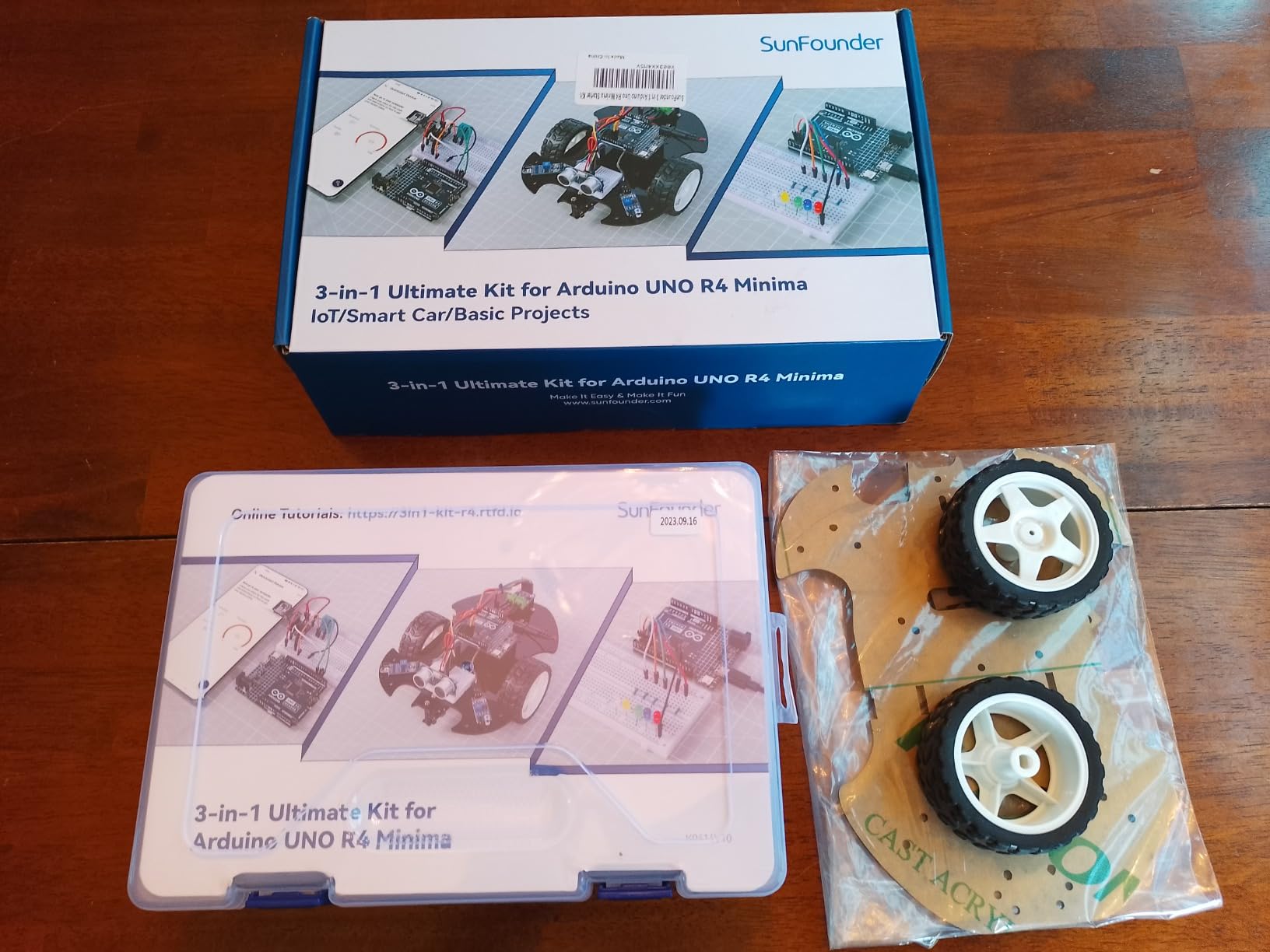 SunFounder 3-in-1 Super Starter Kit with Original Arduino Uno R4 Minima, IoT&Smart Car Projects, ESP8266 WiFi, 50+ Step-by-Step Tutorials for Beginners to Engineers, RoHS Compliant customer photo 2