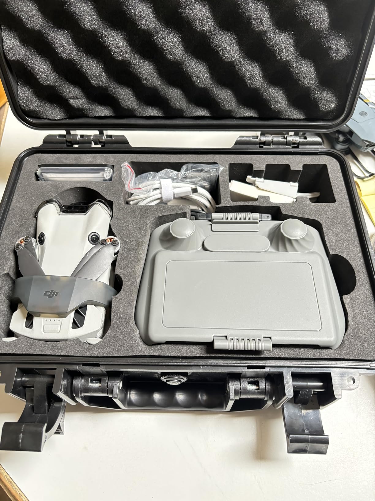DJI Mini 4 Pro Quadcopter Drone with DJI RC 2 Controller - 4K Ultra HD Video Capture - Compact and Portable - Intelligent Flight Modes for Aerial Enthusiasts Bundle with 128GB Memory Card (2 Items) customer photo 2