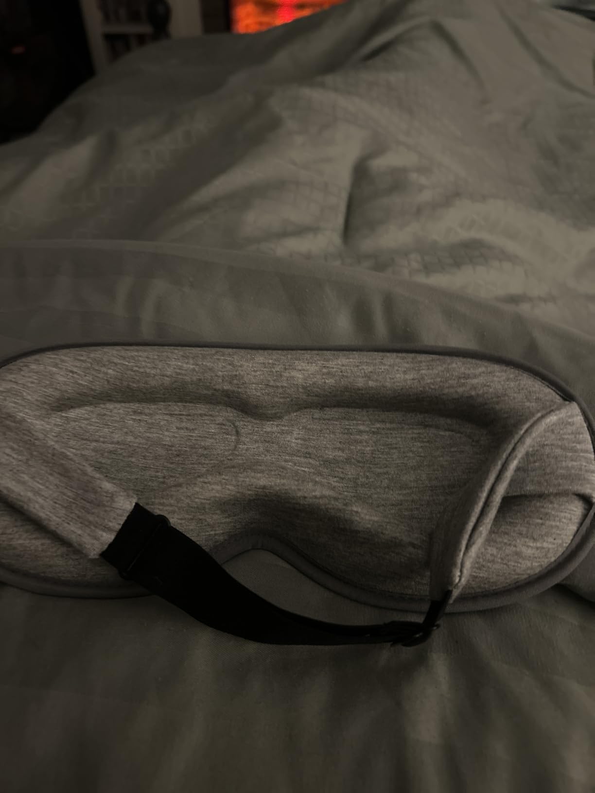 FACEMOON 3D Blackout Weighted Eye Mask for Sleep, Airplane Travel Essential customer photo 1
