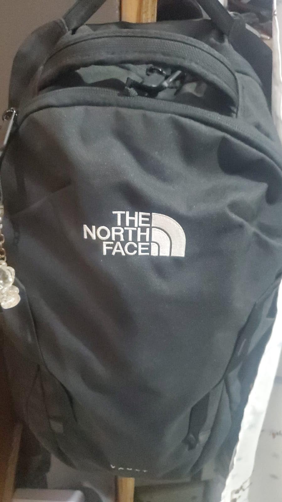 The North Face Vault Everyday Laptop Pack, Mid Gy Dk Hth/TNF Blk-NPF, OSFA customer photo 2