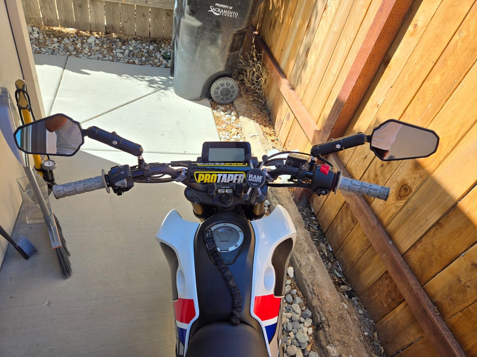 Upgraded Adventure Motorcycle Mirrors, Ball-Head ATV Rear View Mirror No Vibration & Wobble With 8/10MM Screw and 7/8