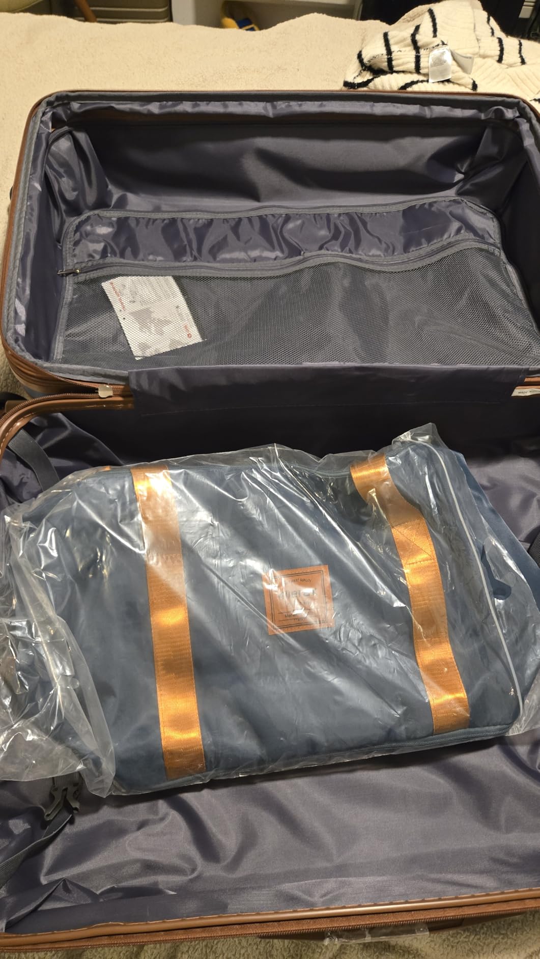 Merax Luggage Set 3 Piece,Vintage Suitcase with Cosmetic Case,Blue Green customer photo 1