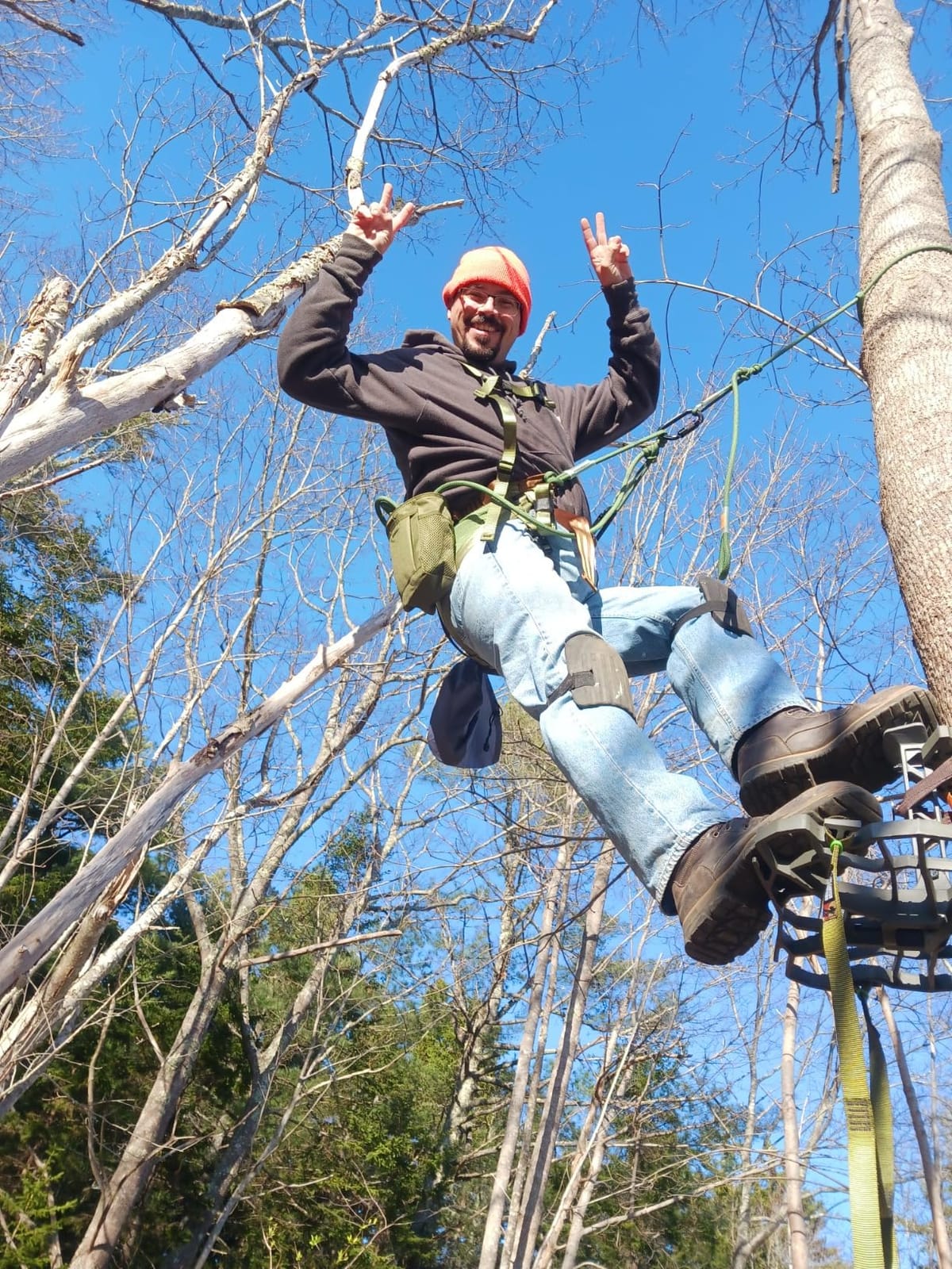 XOP Complete Tree Saddle Hunting System - Includes Aluminum Tree Saddle Platform, Mondo Saddle Harness and Carrying Bag customer photo 2