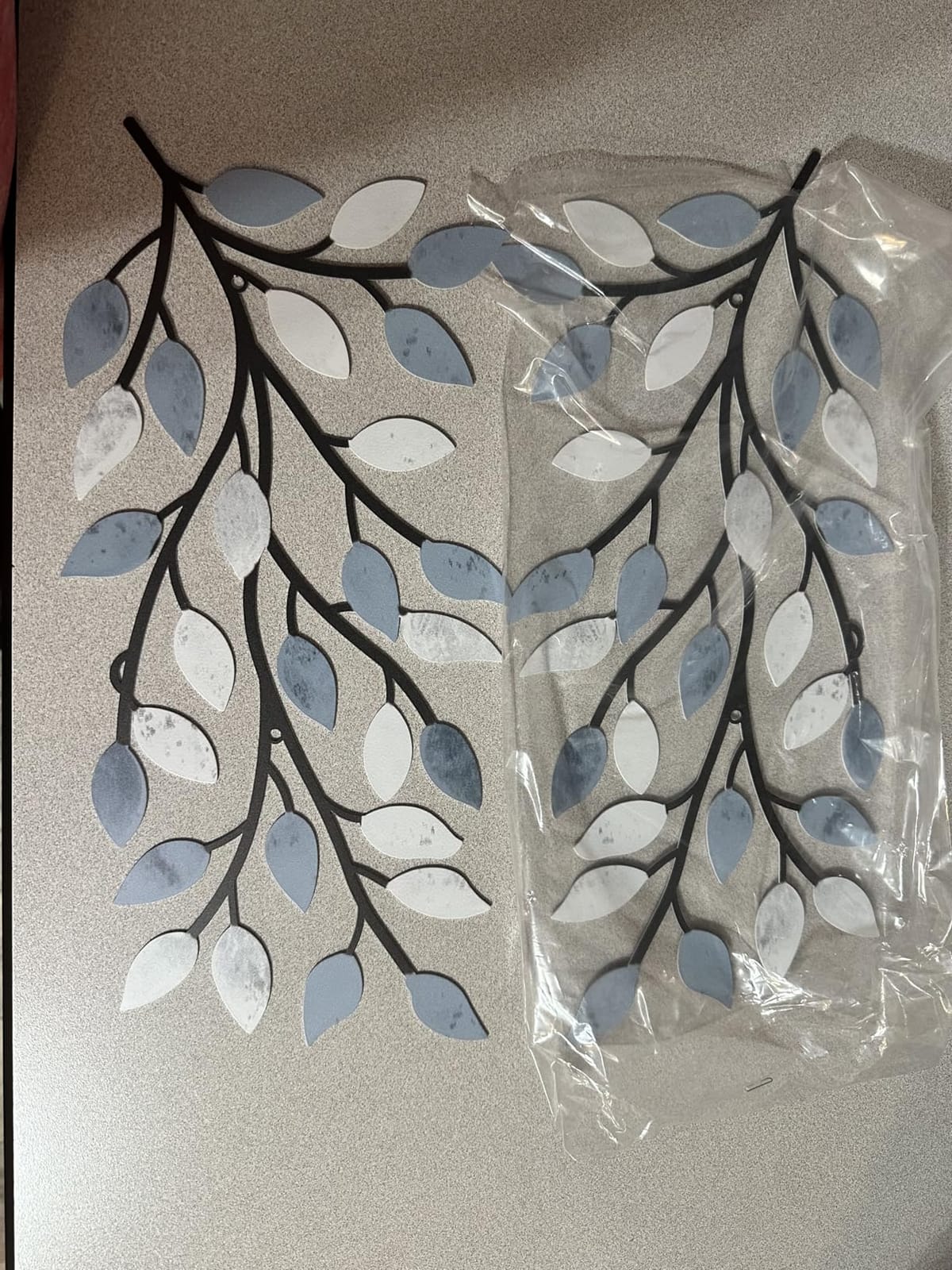 Hotop 2 Pieces Metal Tree Leaf Wall Decor Vine Olive Branch Leaf Wall Art Wrought Iron Scroll Sculptures Above the Bed, Living Room, Outdoor Decoration(Classic Style,Classic Color) customer photo 2