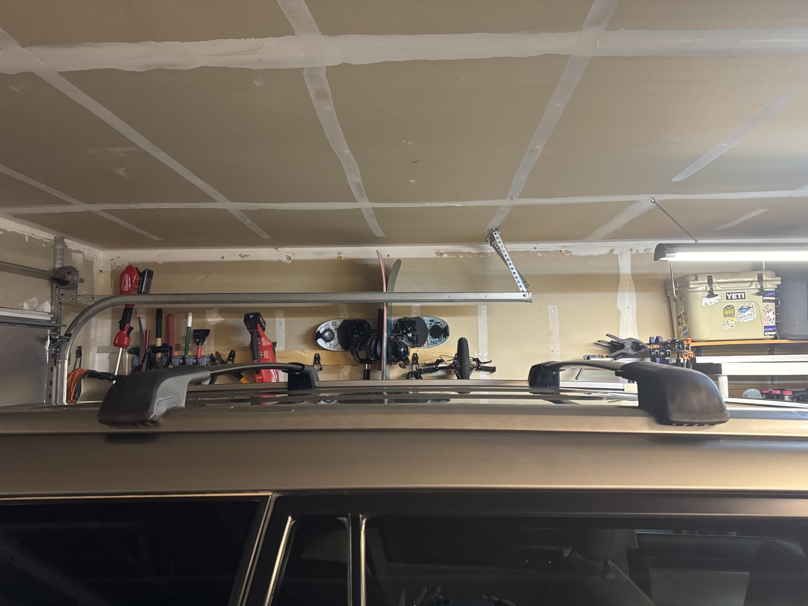 Tuyoung 300lbs Lockable Roof Rack Cross Bars for Ford Explorer 2020-2026 customer photo 2