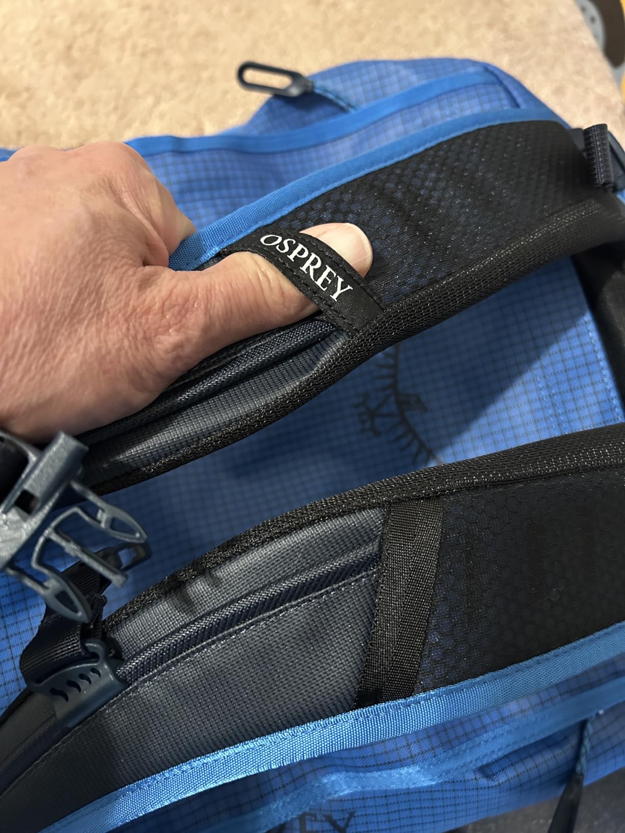 Osprey Transporter Lightweight Travel Duffel Bag - Extra Large Water Resistant Durable Gear Bag customer photo 1