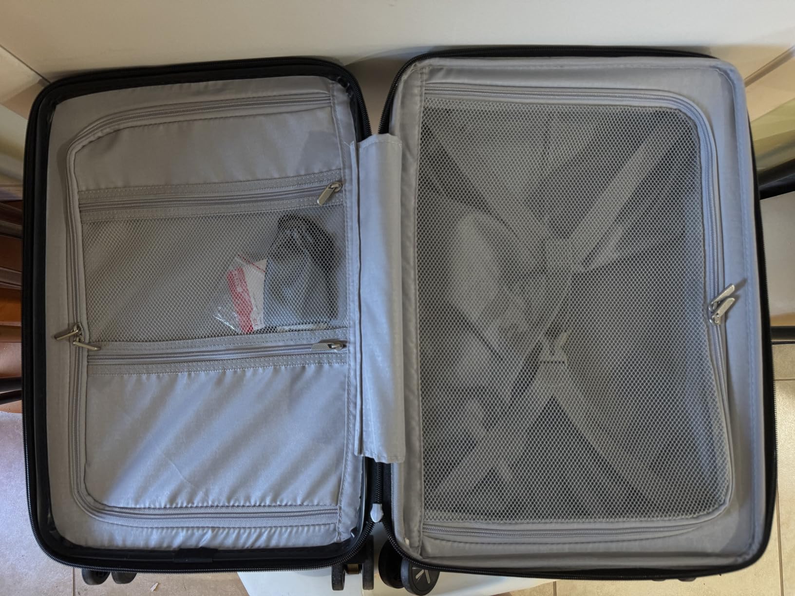 LUGGEX 28 Inch Checked Luggage with Spinner Wheels, Navy customer photo 1