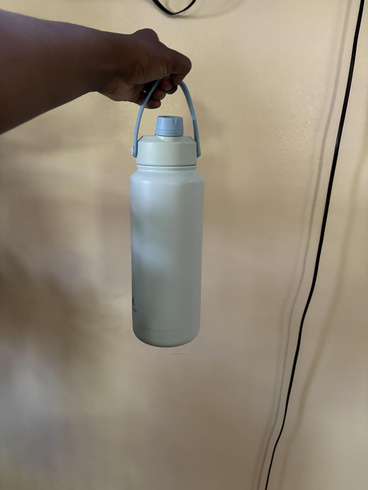 POWCAN 26 oz Insulated Water Bottle with 2-in-1 Straw and Spout Lid, Keep Cold 24H, Leak-Proof, Fits in Car Cup Holder, Stainless Steel Water Bottle for Sports, Travel, and School (Dark Knight) customer photo 2