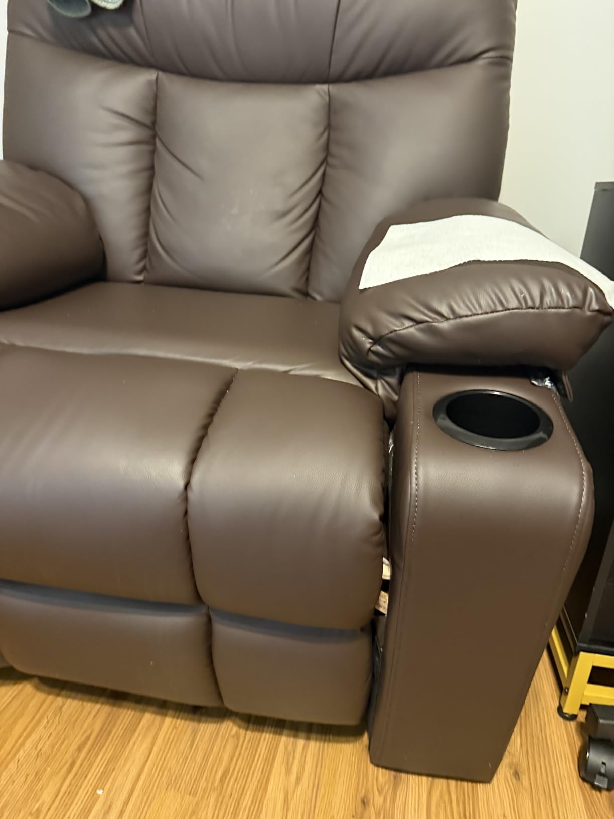 MCombo 3 Motor Lay Flat Power Lift Recliner for Elderly R7635 (Large-Wide) customer photo 1