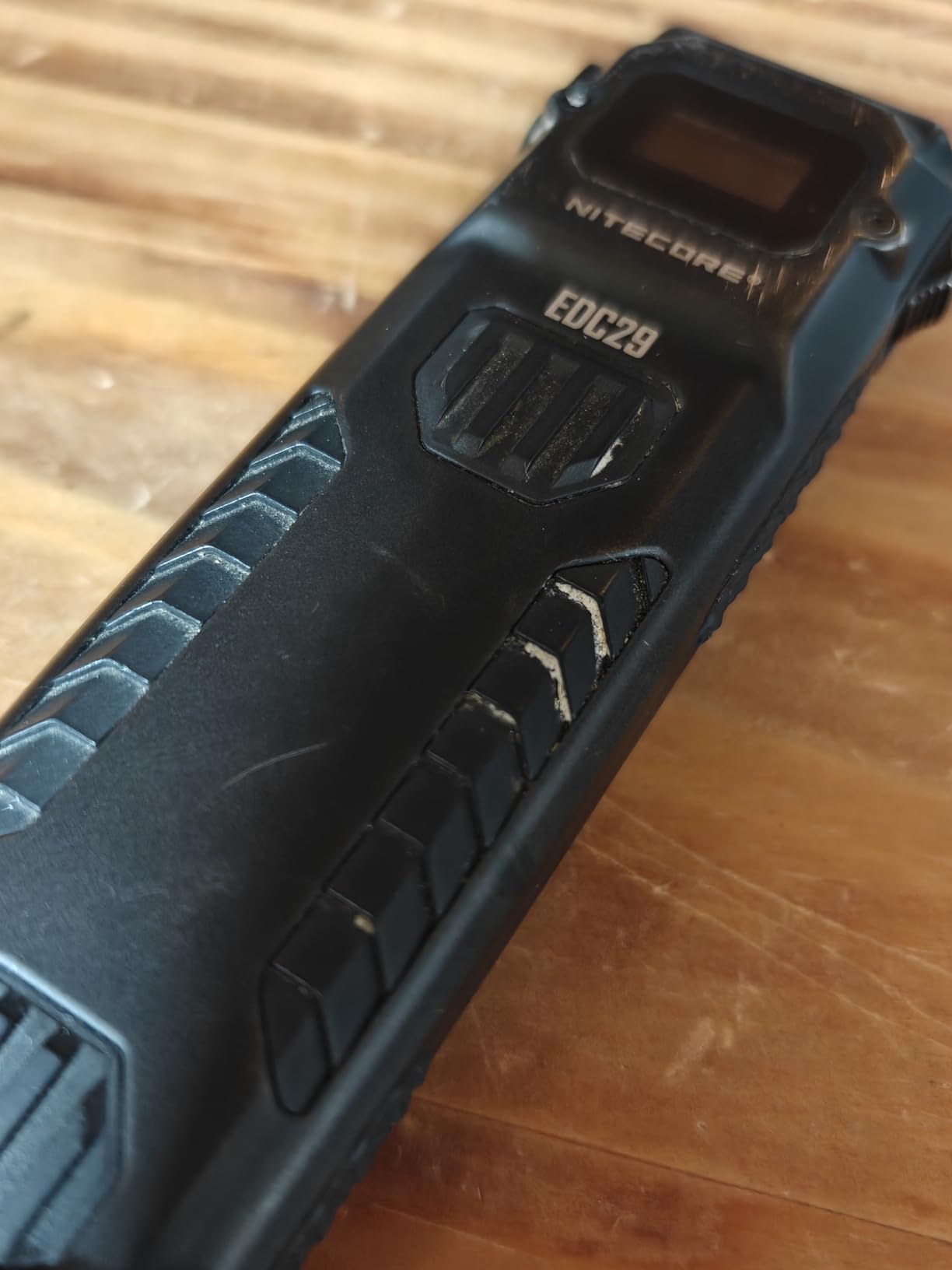 Nitecore EDC29 6500 Lumen Rechargeable EDC Tactical Flashlight (Black) | USB-C Fast Charging, Slim Flat Shape, Spotlight, Floodlight, Strobe modes, Digital Display, Mechanical Lock, Everyday Carry customer photo 1