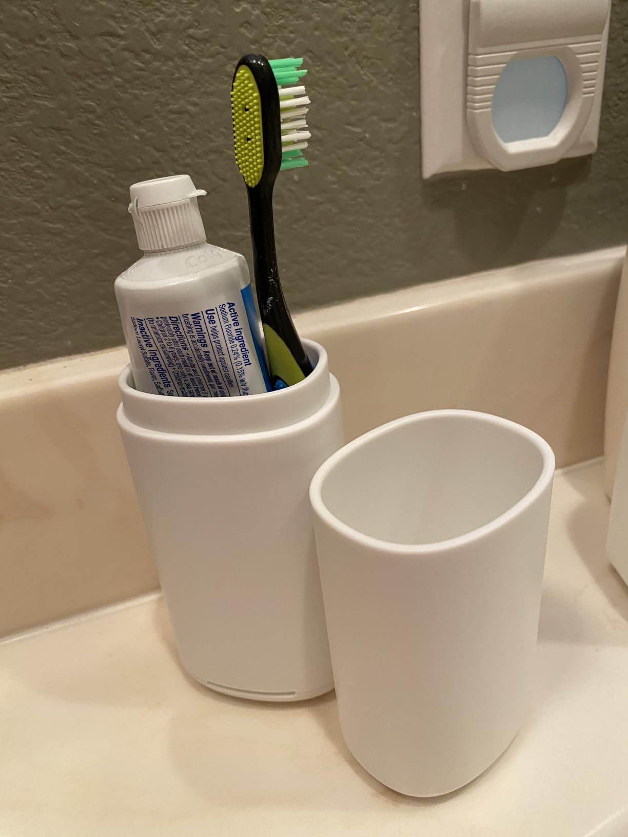 Portable Travel Toothbrush Case with Gargle Cup - Hard Shell Toothbrush Holder & Toothpaste Container, Detachable Bottom for Easy Cleaning, Matte BPA-Free Organizer for Business Trip, Camping, Gym customer photo 1
