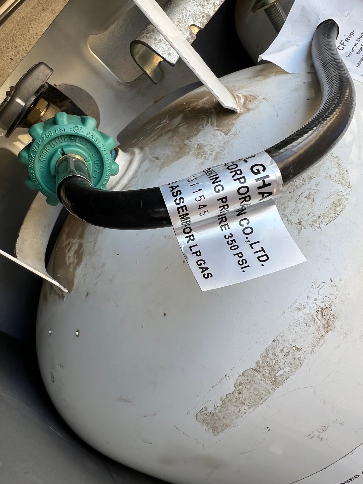 RecPro RV 2-Stage Auto Changeover Propane Regulator w/Hose | 287,500 BTU Capacity Per Tank, 2 Pigtail Hoses Included customer photo 1
