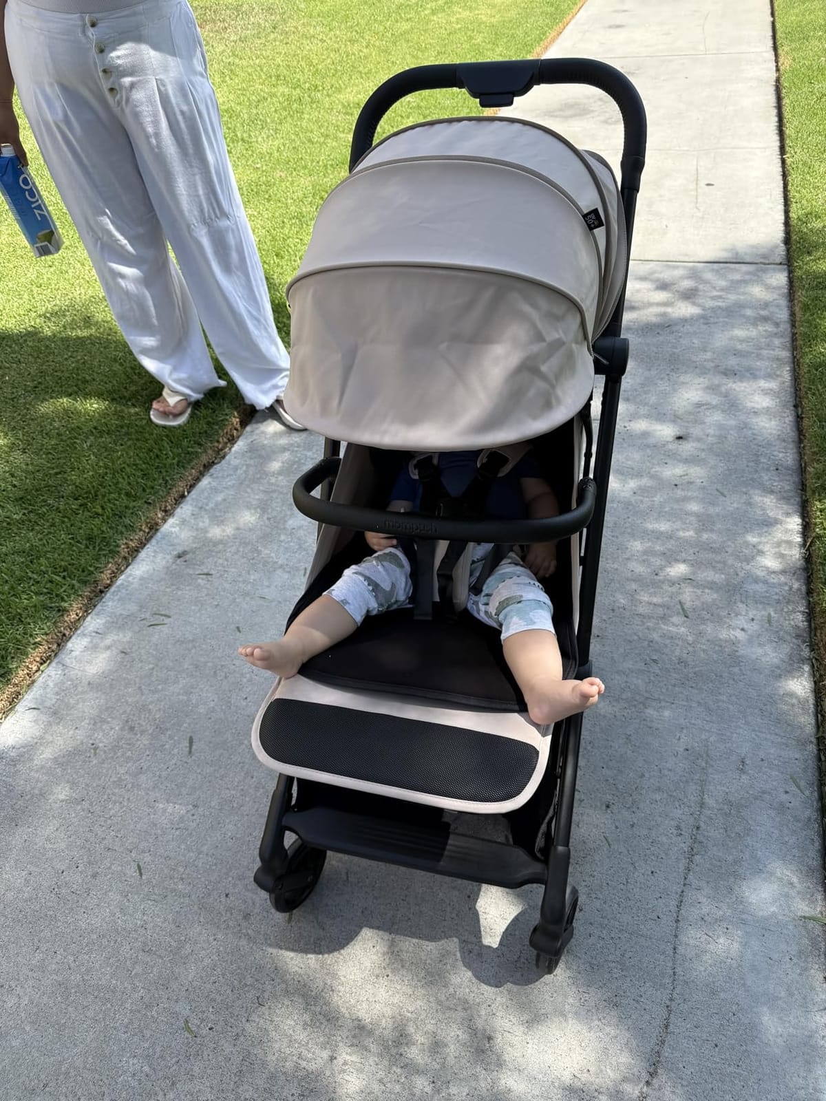 Mompush Velo Compact Travel Stroller One-Hand Fold, Carry-on Approved | Near-flat recline, magnetic harness, leather bumper bar, UPF 50+ canopy, soft cushion Included for newborns to toddlers customer photo 1