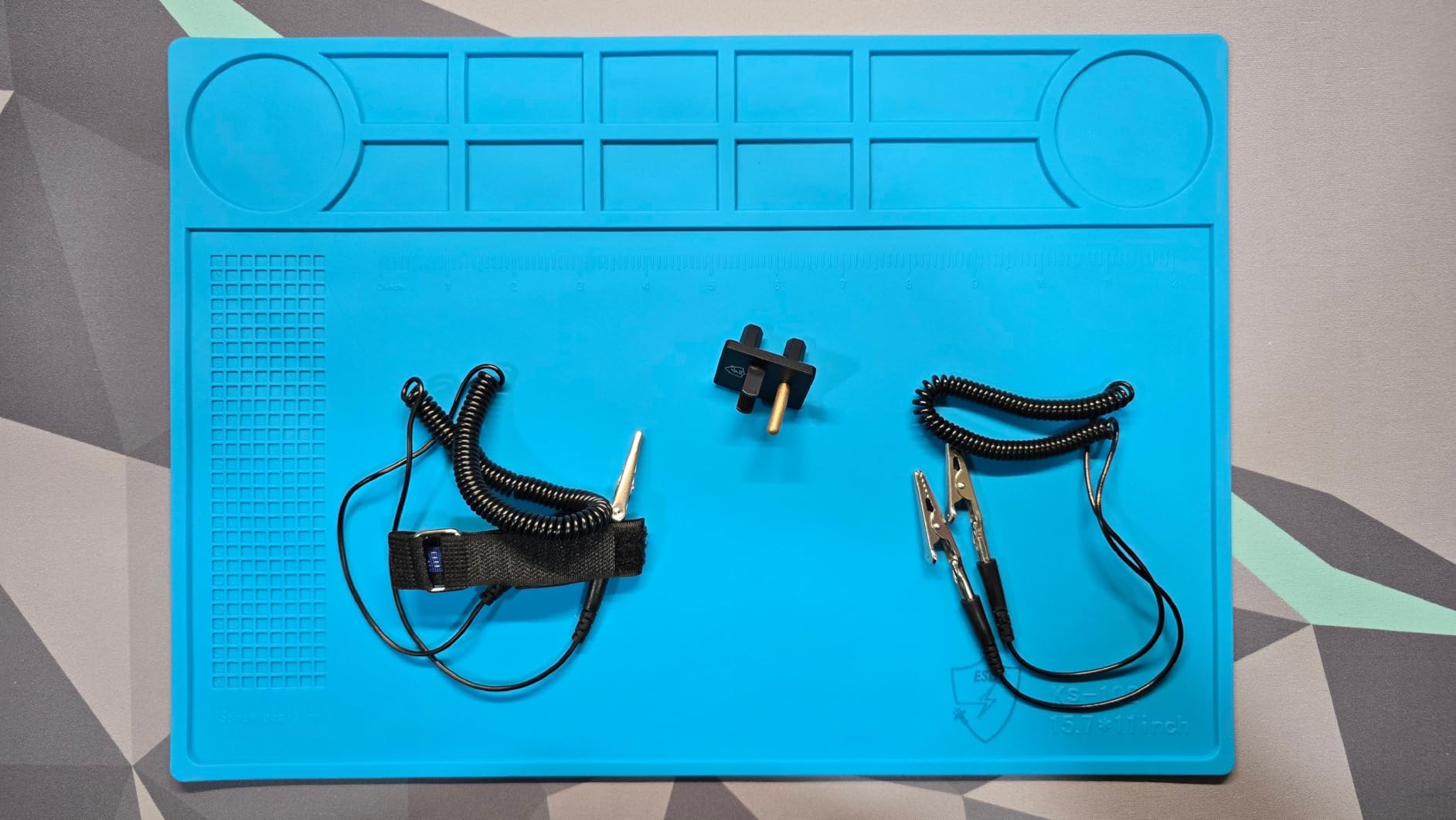 Kaisiking Anti-Static Mat Kit for Electronics Computer Repair or Soldering customer photo 1