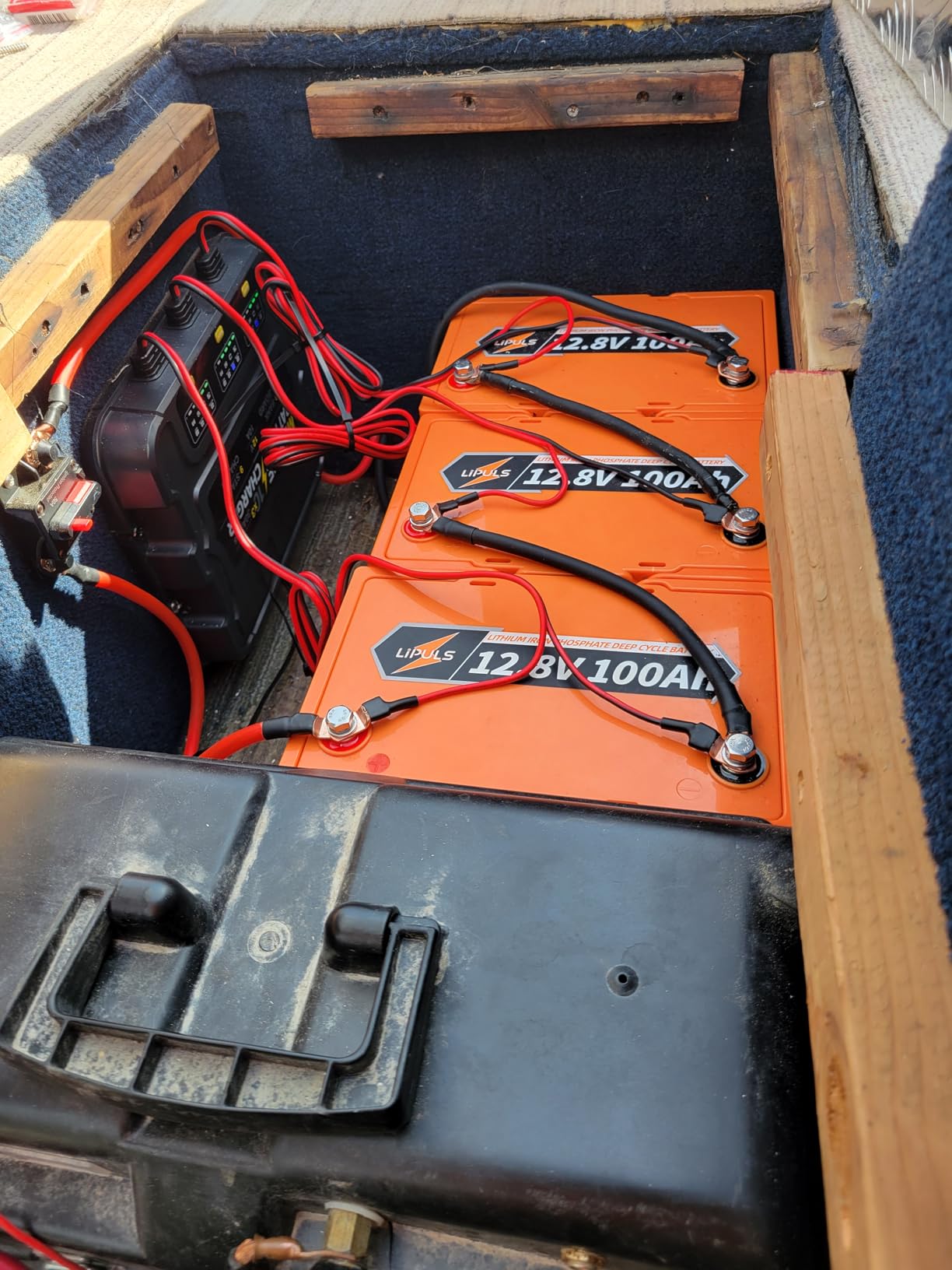 SOARFLY 2 Bank Marine Battery Charger, 10A (5A/Bank) 12V Waterproof On BOAD Boat Battery Charger, Battery Maintainer & Desulfator for SLA/AGM, Lithium (LiFePO4), Calcium & Deep-Cycle Battery customer photo 1