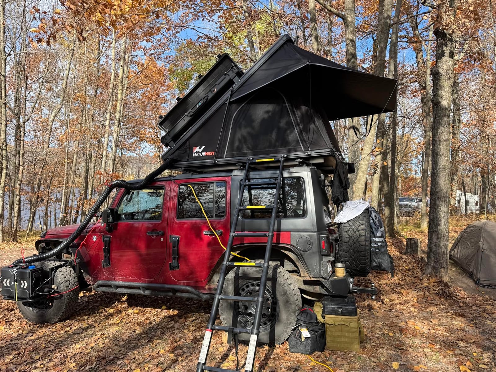 Naturnest Rooftop Tent Hard Shell, Easy Set Up Pop Up Tent for 2 Person Camping, Waterproof UV-Resistant Blackout Privacy 4 Season Tents for Truck, Jeep, SUV, Van, Trailer - Polaris Plus customer photo 1