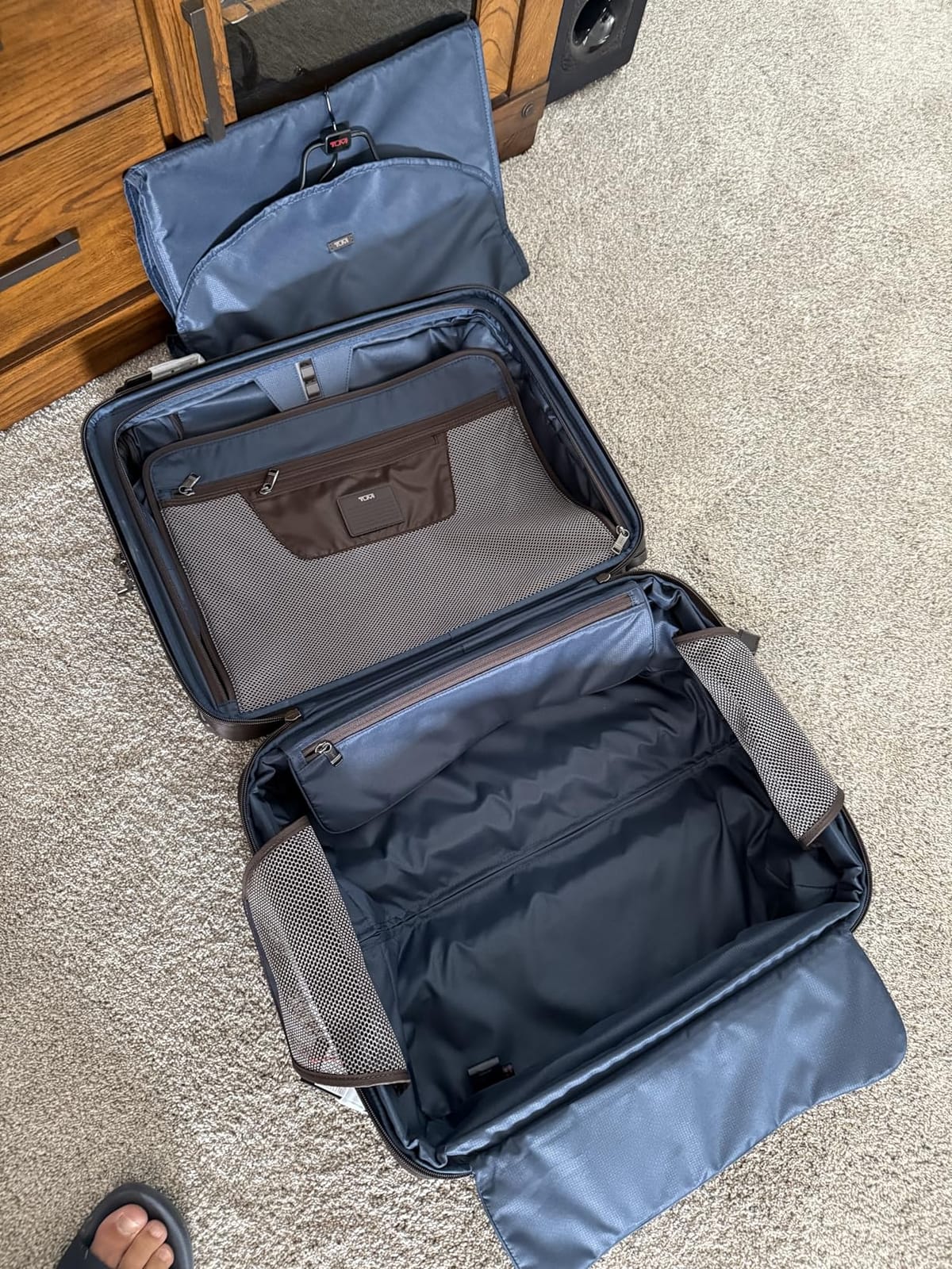 TUMI Alpha Large Dual Access Expandable 4-Wheeled Carry-On customer photo 1
