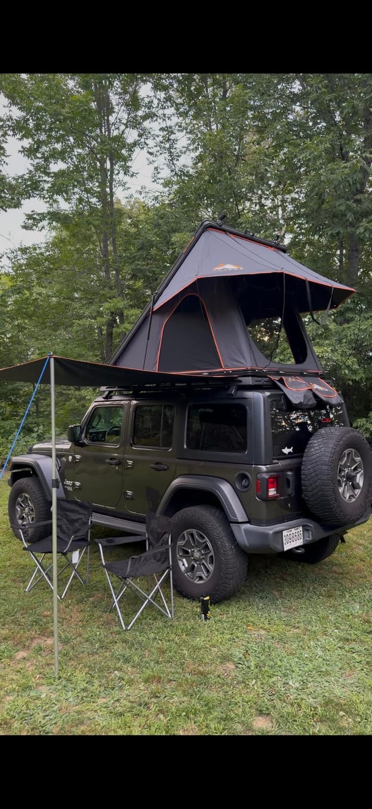 Adventurer Pro Rooftop Tent Hard Shell, 2-3 Person Aluminum Roof Top Tent customer photo 2