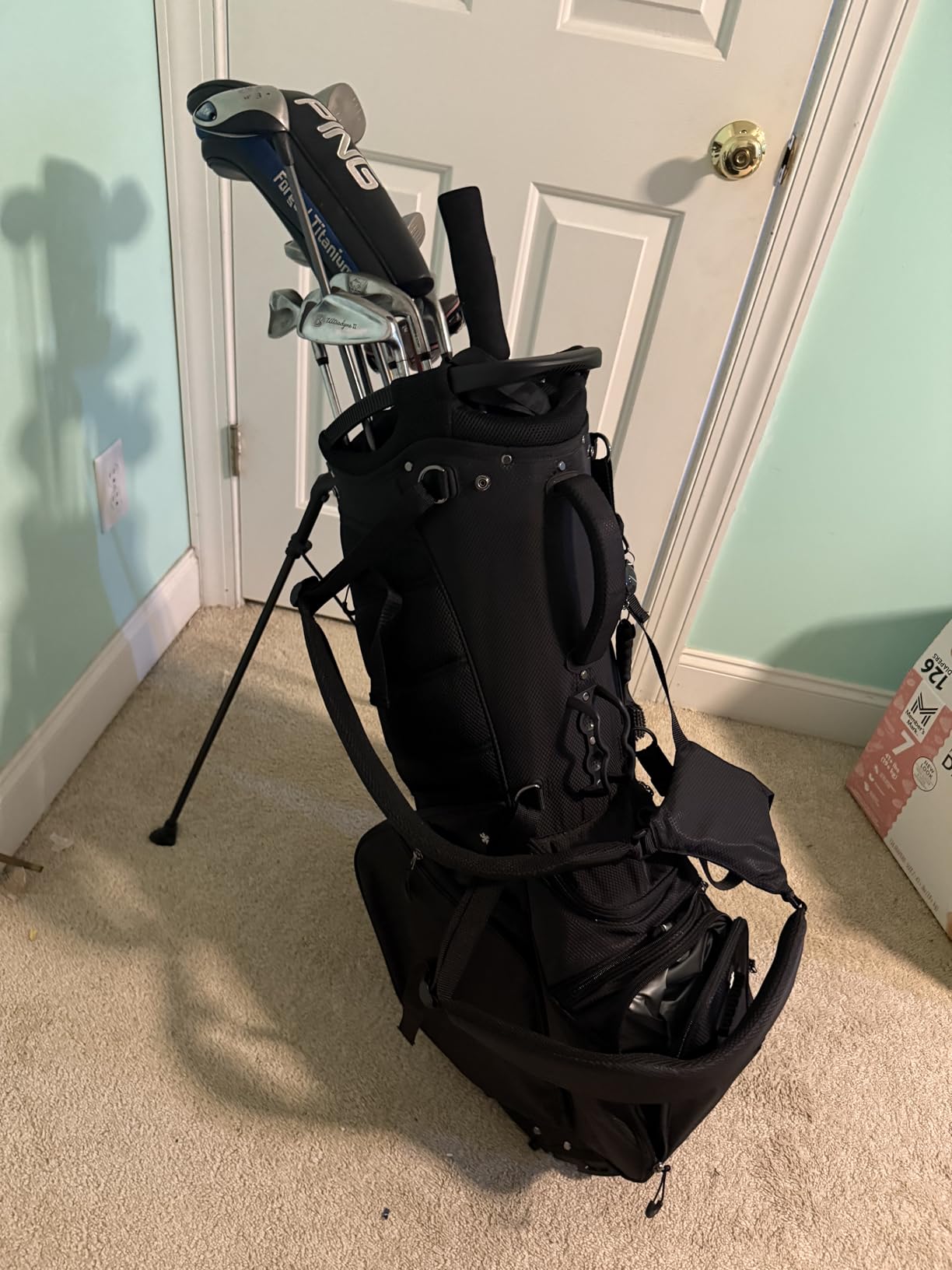 Findway 14 Way Golf Stand Bag, Lightweight Golf Bag with Stand for Men Women, Golf Club Carry Bag with Dual Strap, Rain Cover, Multiple Pockets, Golf Ball Holder customer photo 2
