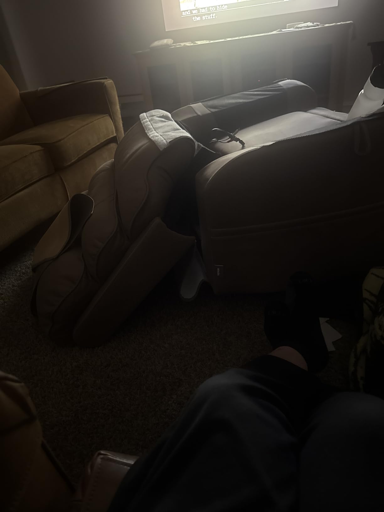 VEVOR Power Lift Recliner Chair, Dual Motor Lift Chair with Heat and Massage for Elderly, 2 Cup Holders and USB Port Infinite Position Adjustment Electric Recliner (Large, Brown) customer photo 1