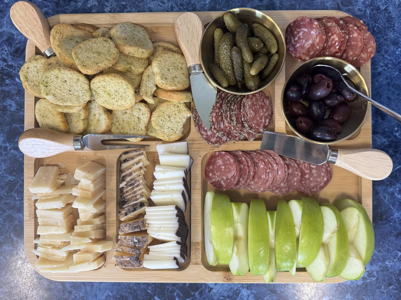 Charcuterie Board with Lid - Reversible, 2-in-1 Travel Portable Cheese Board for Picnics & Entertaining - Housewarming Gift Set Idea - Covered Snack Serving Tray - Large Food Platter customer photo 1