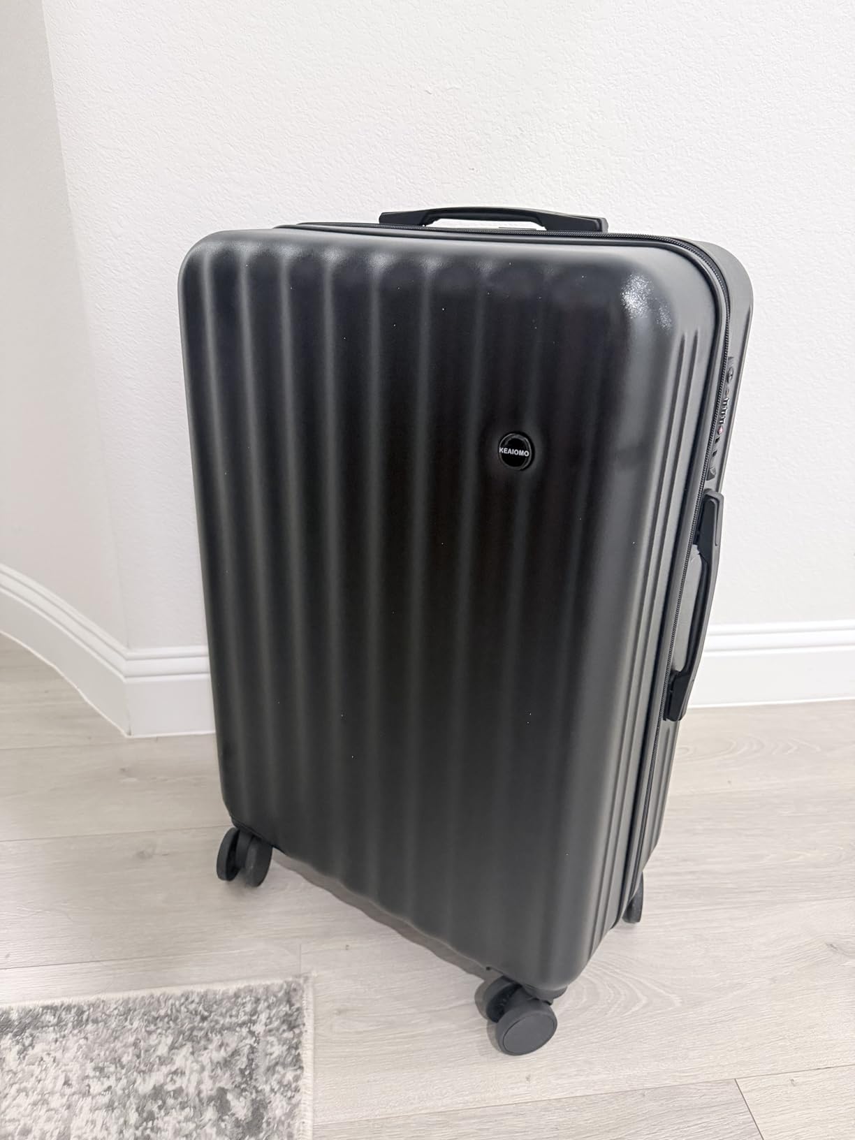 2025 Upgraded Wine Suitcase for Airplanes 12 Bottle, Thickened Wine Luggage for Airplane Travel with TSA Approved Lock and 360 Rotating Wheels, Wines Travel Suitcase with Removable Insert customer photo 1