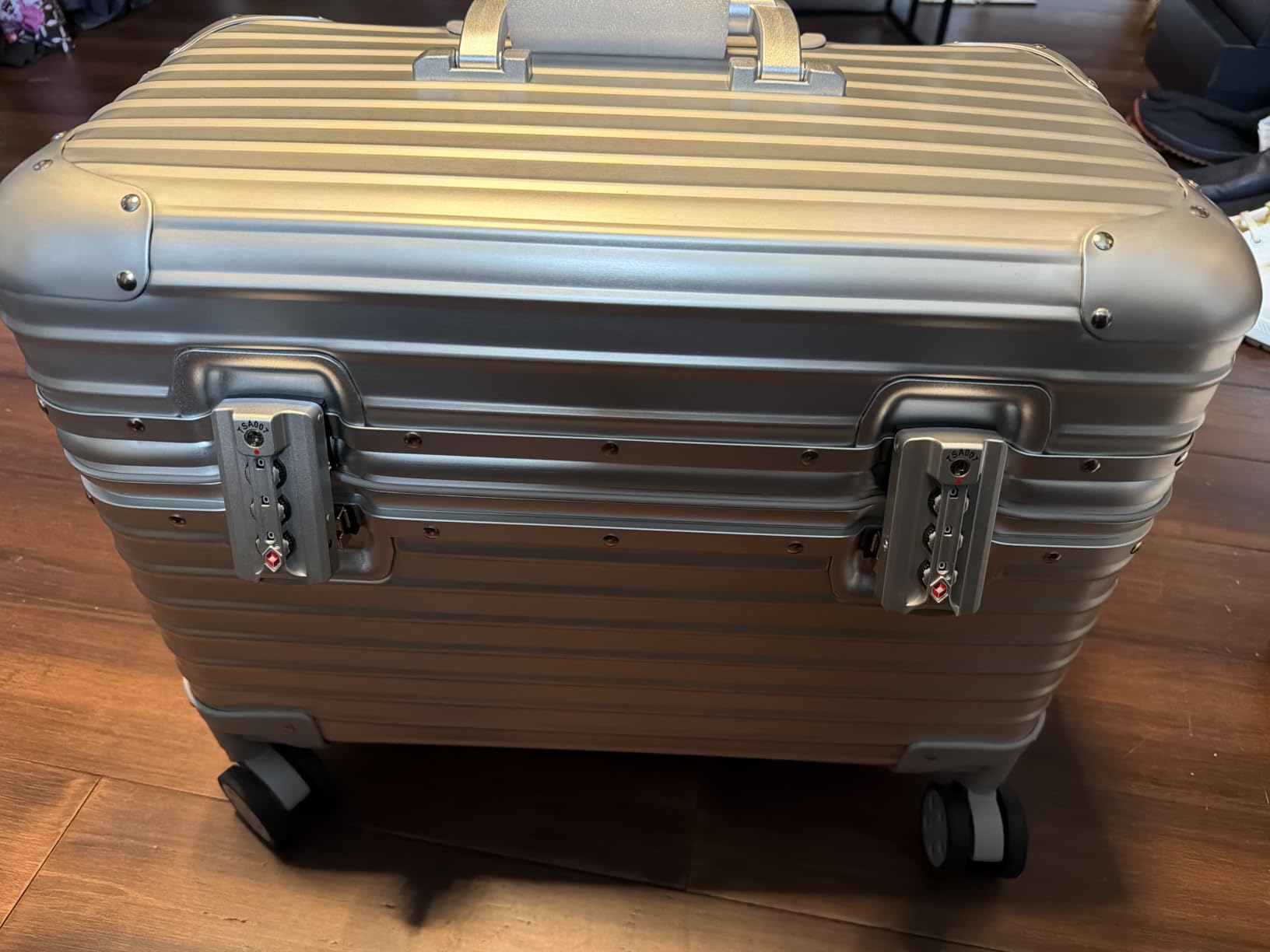 Full Aluminum Rolling Camera Bag 18