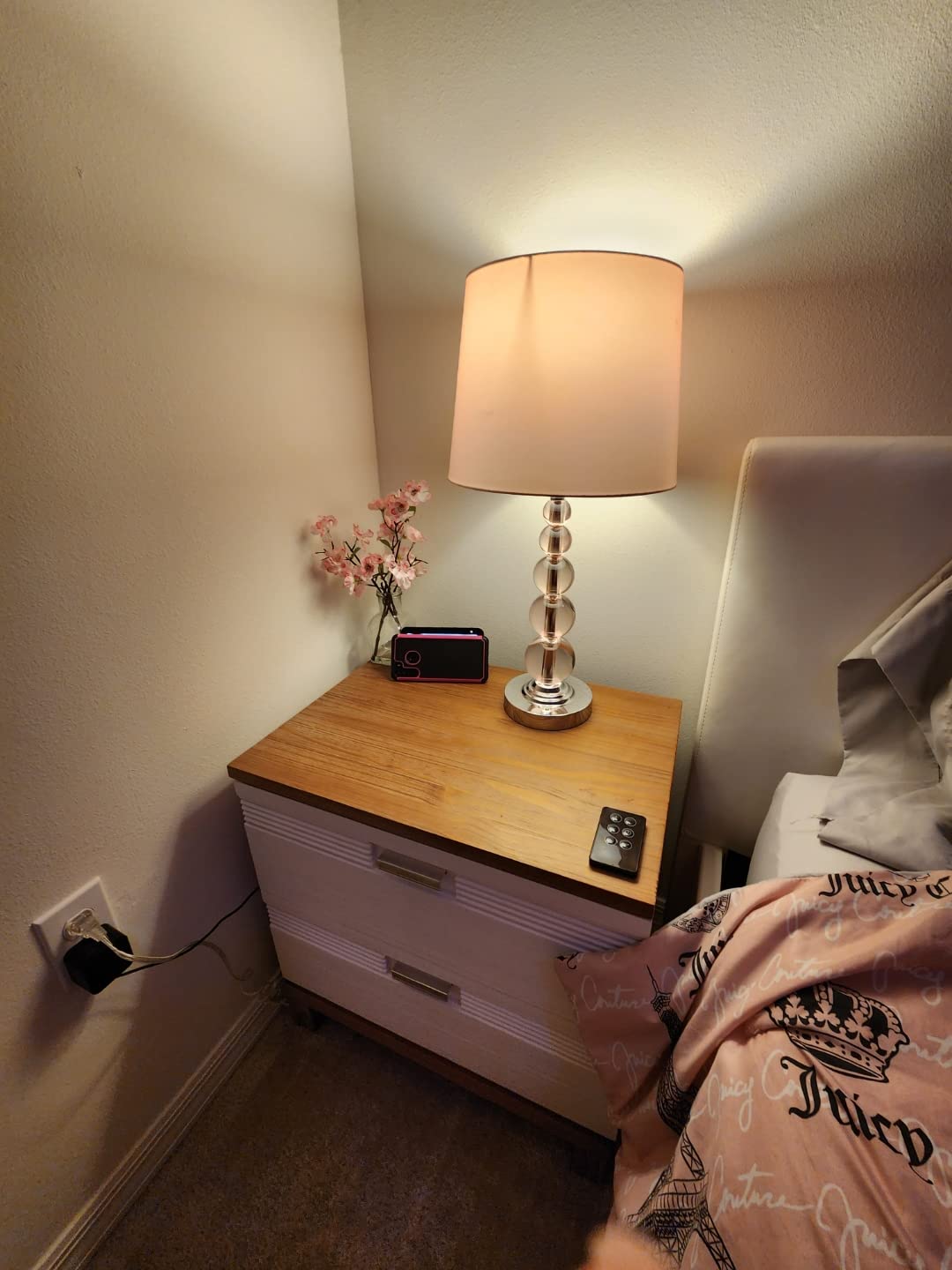 Signature Design by Ashley Linderfield Alabaster 3-Way Table Lamp, White customer photo 2