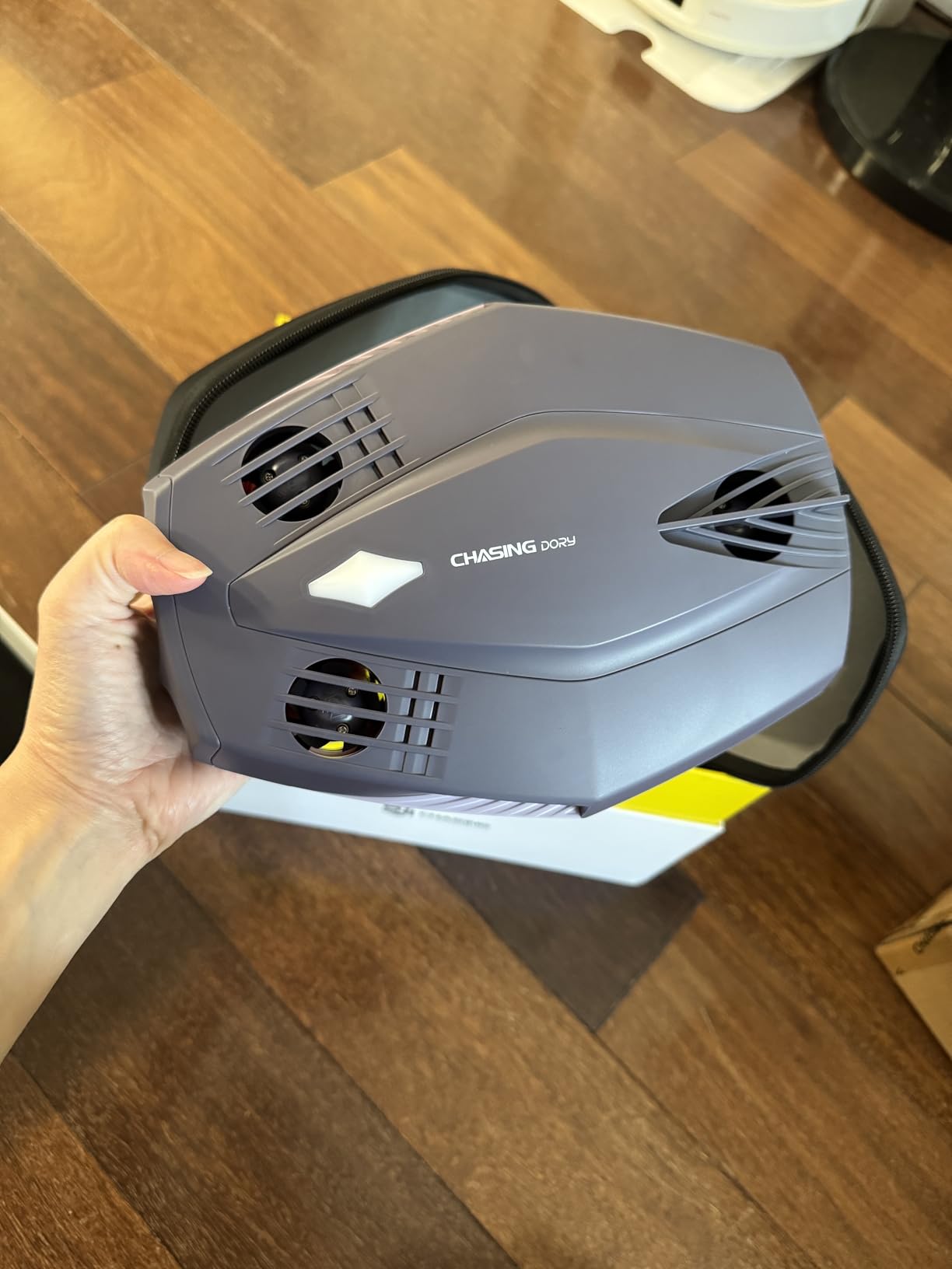 Chasing Dory Underwater Drone - Palm-Sized 1080p Full HD Underwater Drone with Camera for Real Time Viewing, APP Remote Control customer photo 2