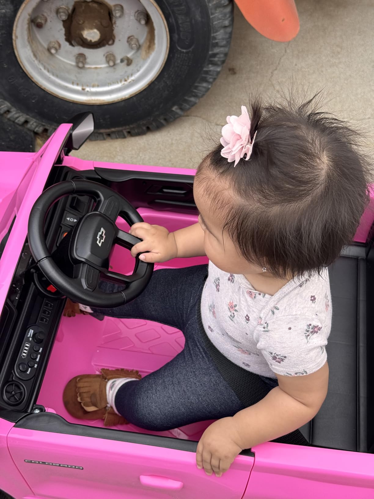 Winado 12V Licensed Chevrolet Colorado Electric Ride on Car, Black | Ride on Toys for Toddlers with Remote Control, Bluetooth, Soft Start, LED Lights customer photo 1