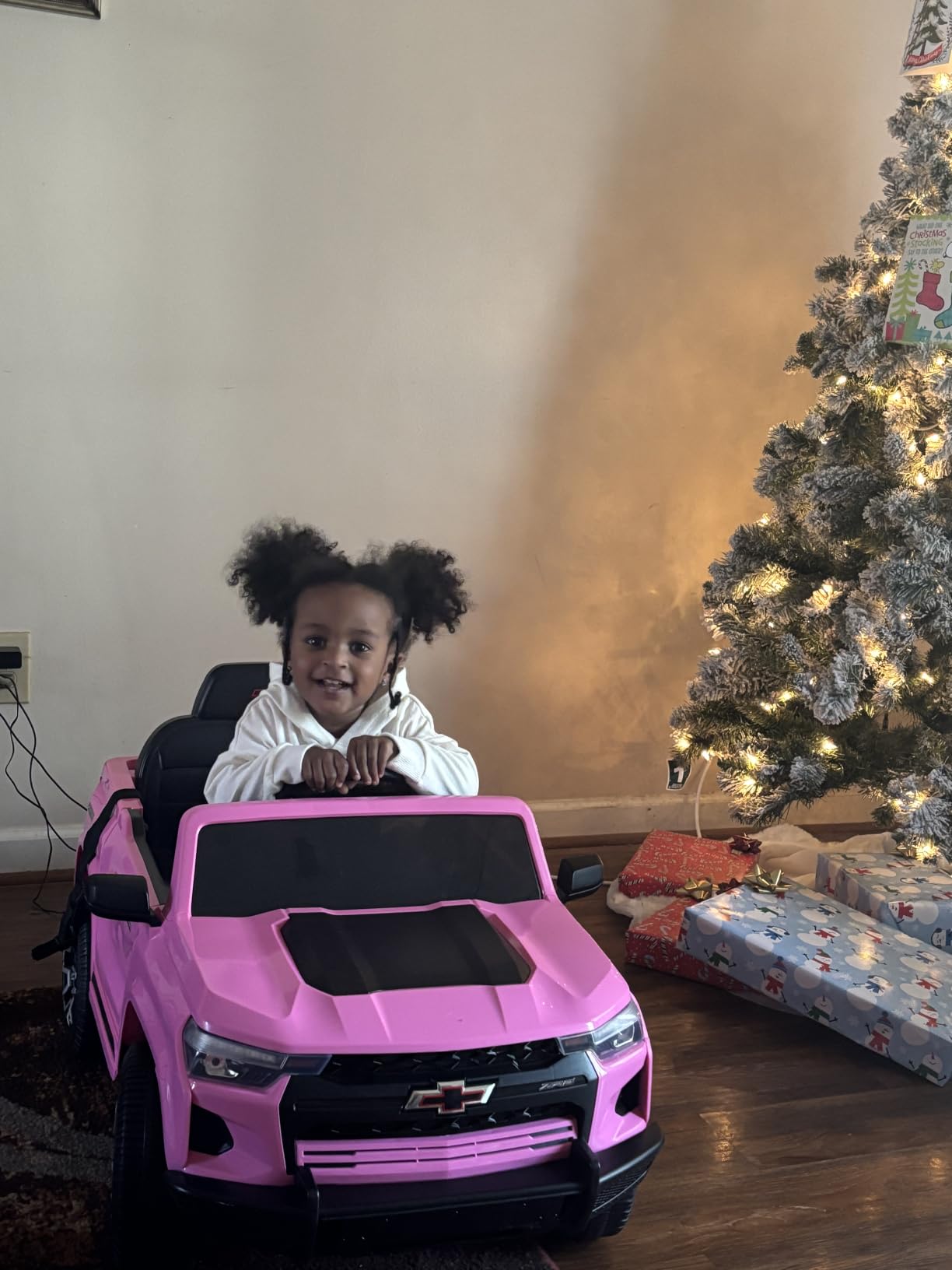 Winado 12V Licensed Chevrolet Colorado Electric Ride on Car for Kids, Pink | Ride on Toys for Toddlers w/ Remote Control, Battery Powered, Bluetooth, Soft Start, LED Lights customer photo 2