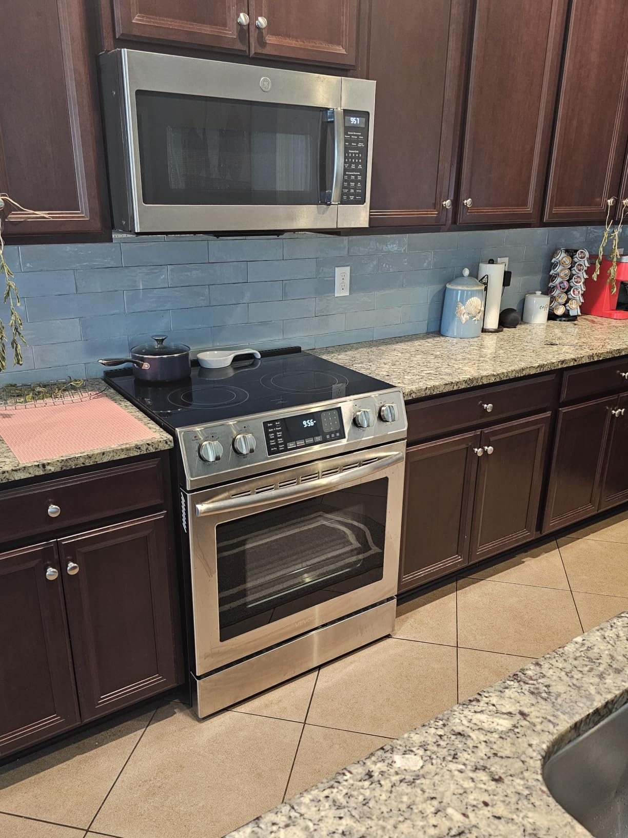 VEVOR 24in Electric Range Oven, 2.7/4.8/6 Cu. Ft. Compact Freestanding Oven customer photo 1