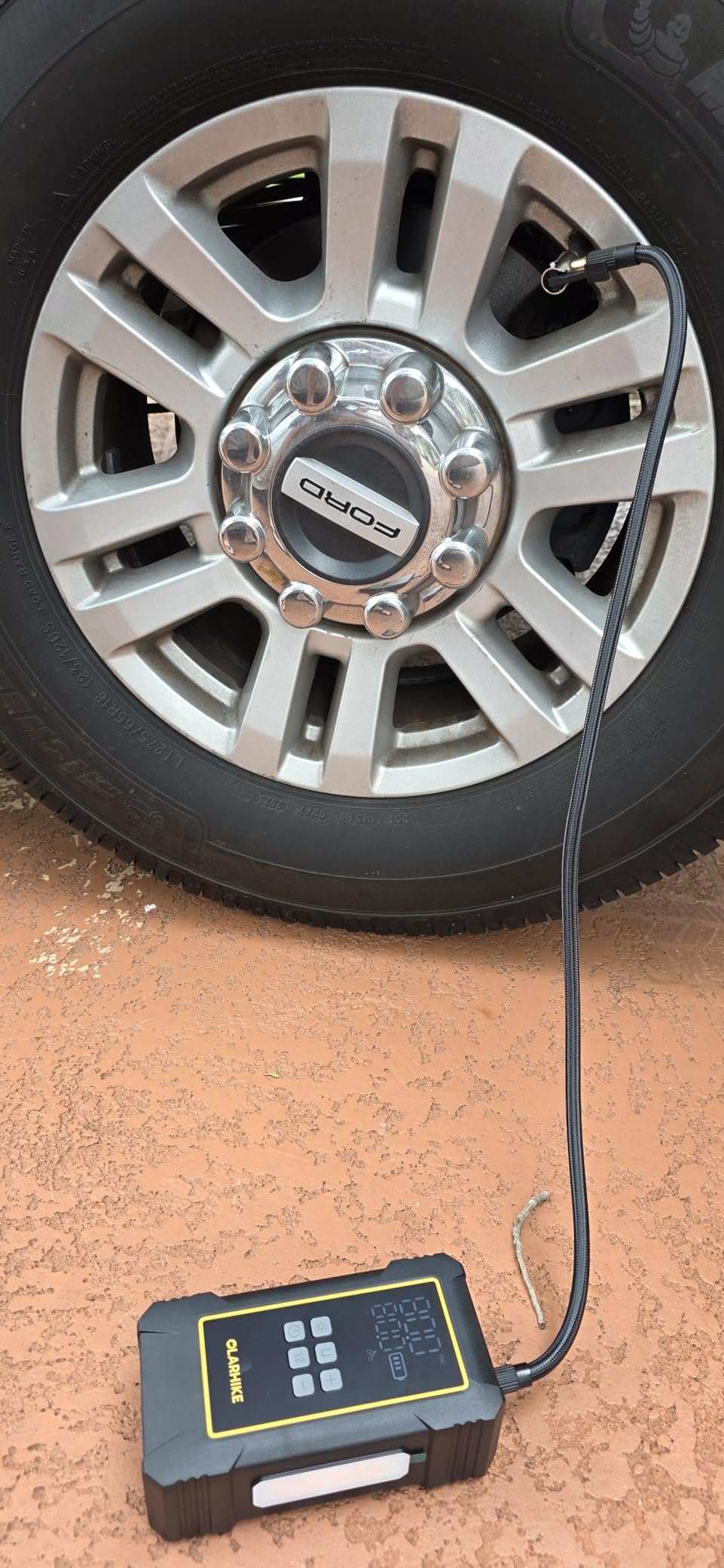 OlarHike 12000mAh Heavy Duty Tire Inflator Portable Air Compressor customer photo 2