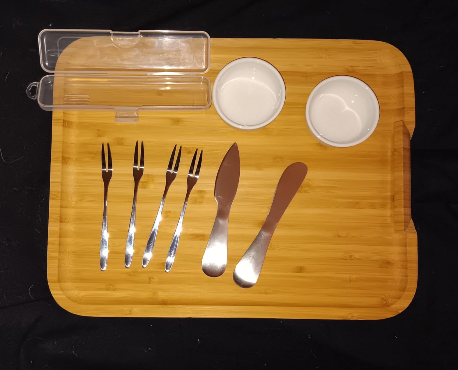 Portable Bamboo Charcuterie Board with Lid, 6 Compartments | Includes Knife Set, Plates, Forks & Handle, Travel Serving Tray Platter for Cheese, Meat, Fruit, Housewarming Gift for Women customer photo 2