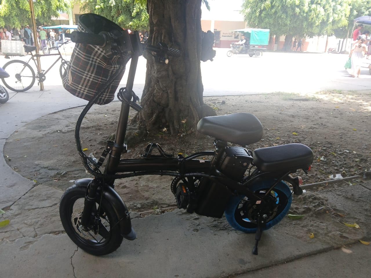 Folding Electric Bike for Adults, 500W Motor 25MPH & 35Miles Long Range, 14” Mini E-Bike with Removable 48V 576Wh Battery, UL Certified Electric Bicycle for Commuting & Teens customer photo 2