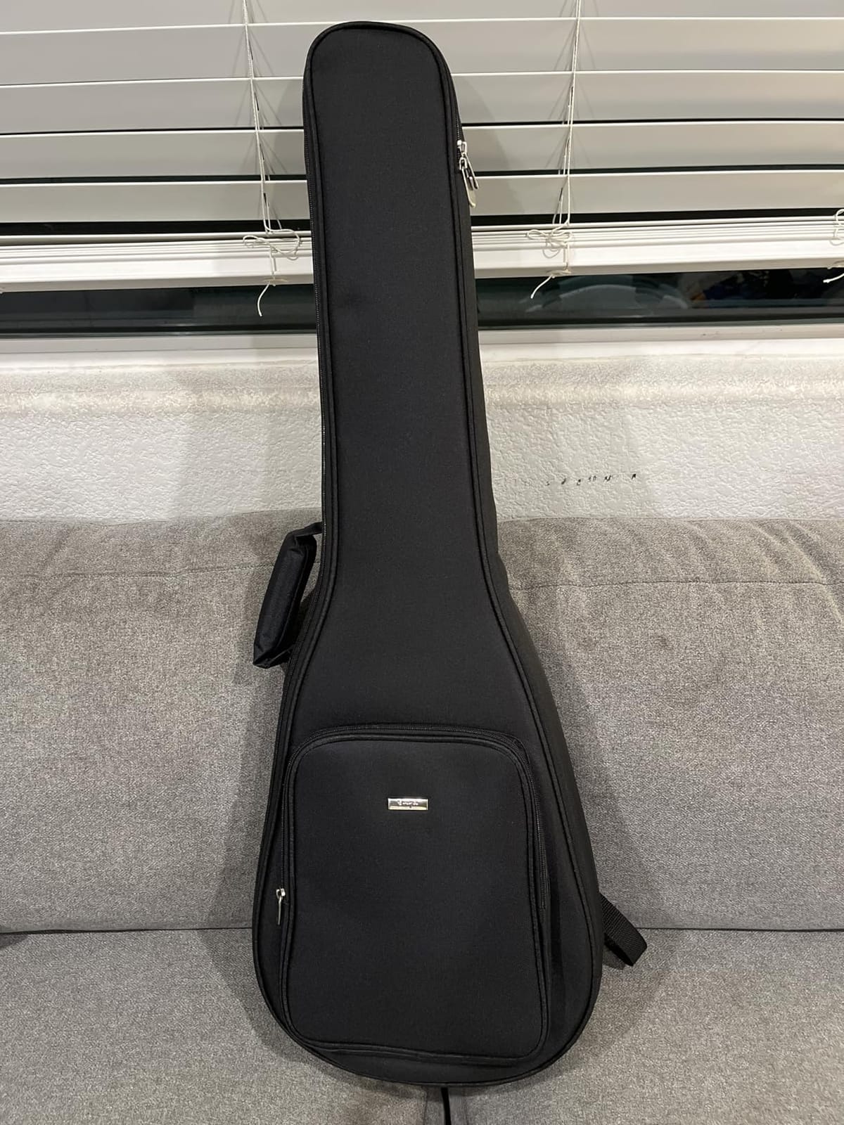 Enya NOVA GO Carbon Fiber 35-Inch Acoustic Travel Guitar, Black | Lightweight 3.7 lbs Design, Moisture-Resistant Body, Easy to Carry for Adults and Beginners, Gig Bag and Accessories Included customer photo 1