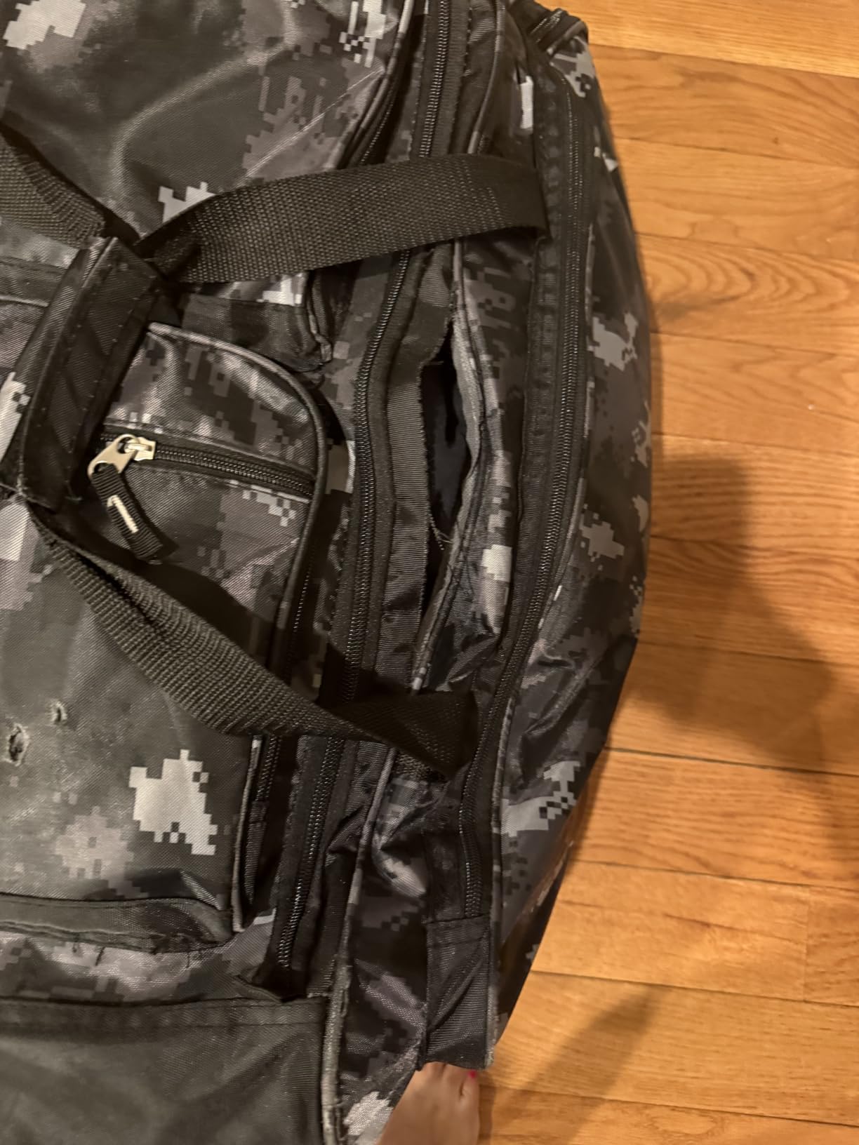 Wrangler Wesley Rolling Duffel Bag, Digital Camo customer photo 2