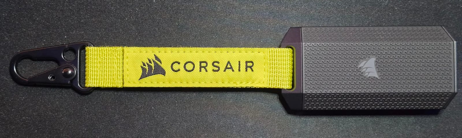 Corsair EX400U Survivor 2TB USB4 External SSD - Up to 4000 MB/s, IP55 Rugged Drive, Plug & Play for PC, Mac & iPad - Black customer photo 1