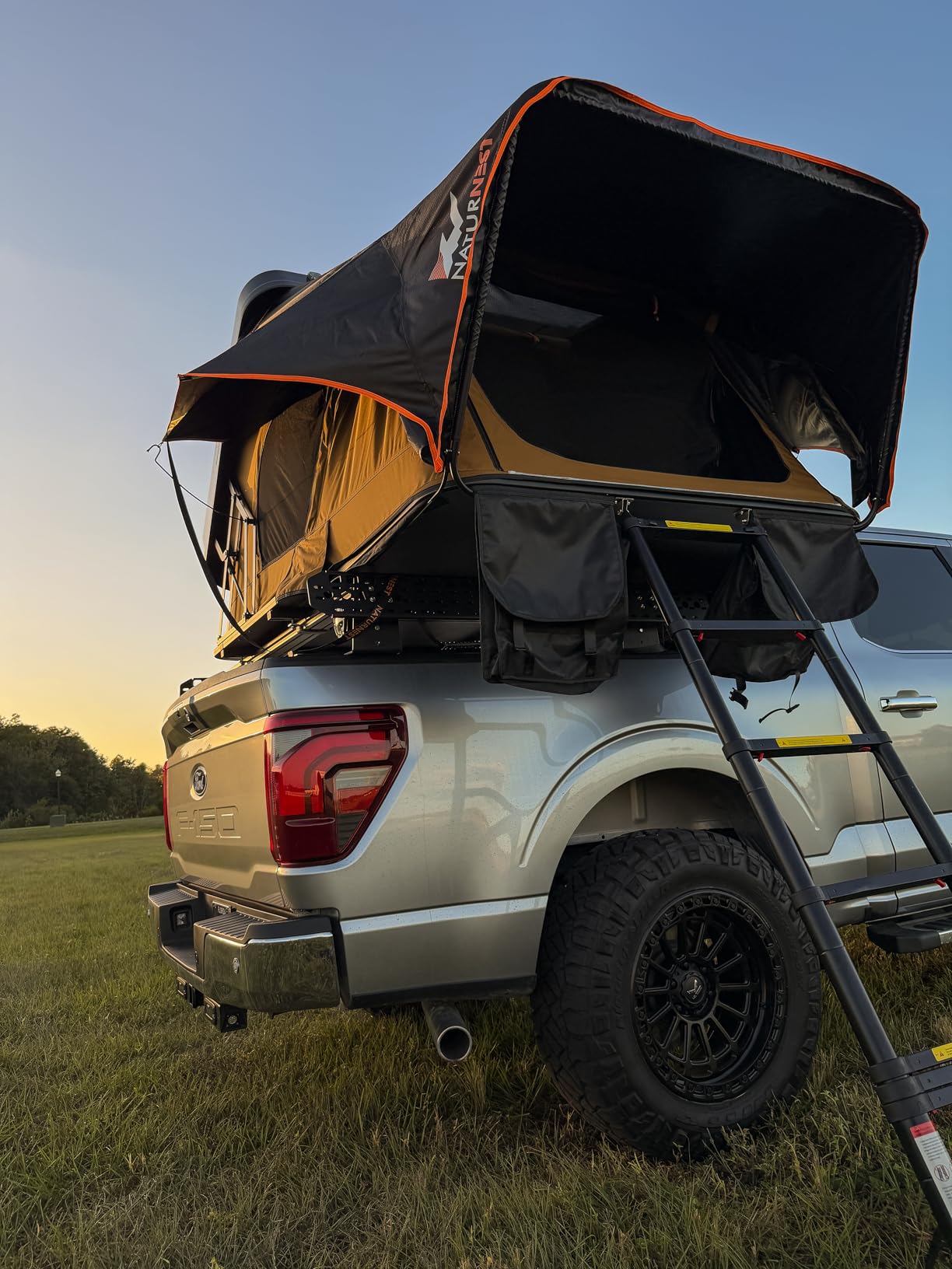 Naturnest Rooftop Tent Hard Shell, Easy Set Up Pop Up Large Tent for 2-4 Person Camping, Waterproof UV-Resistant Blackout Privacy 4 Season Tents for Truck, Jeep, SUV, Van, Trailer - Sirius 2 Series customer photo 1